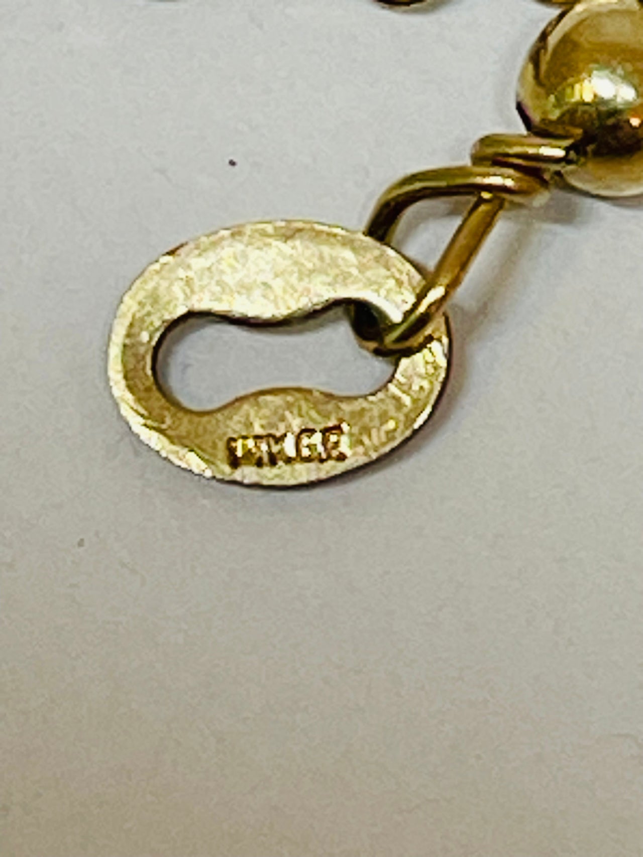 Inayah- Gold Filled Small Oval Link Chain Bracelet Devil's Details 