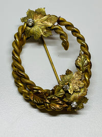 Thumbnail for 1940’s Gold Oval Wreath Leaf Brooch Devil's Details 