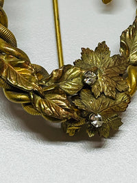 Thumbnail for 1940’s Gold Oval Wreath Leaf Brooch Devil's Details 