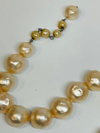 Thumbnail for 1960’s Pink Pearl Large Beaded Strand Devil's Details 