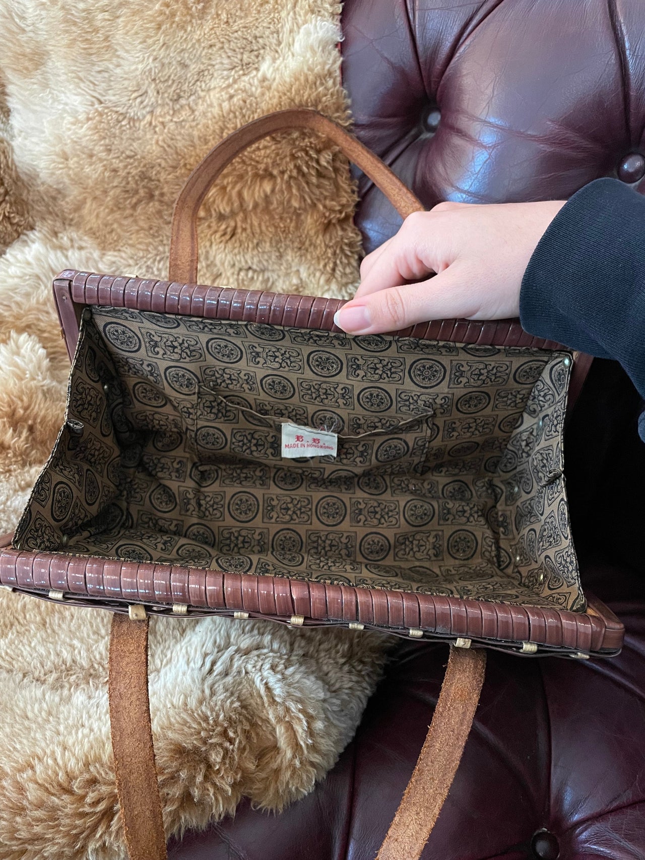 1960s Woven Vinyl Brown Purse w/ Leather Handles Devil's Details 