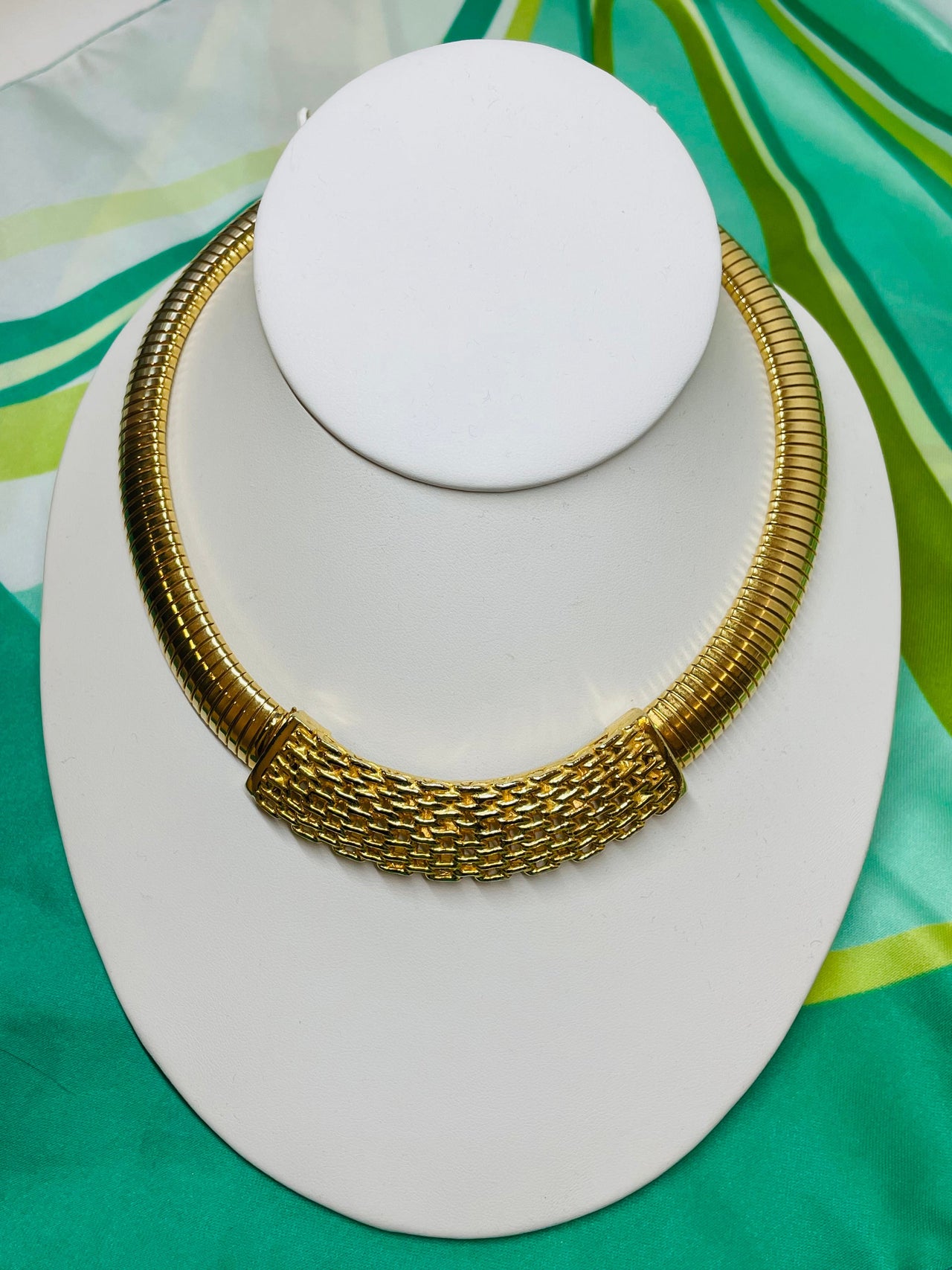 1980’s Gold Textured Omega Necklace Devil's Details 