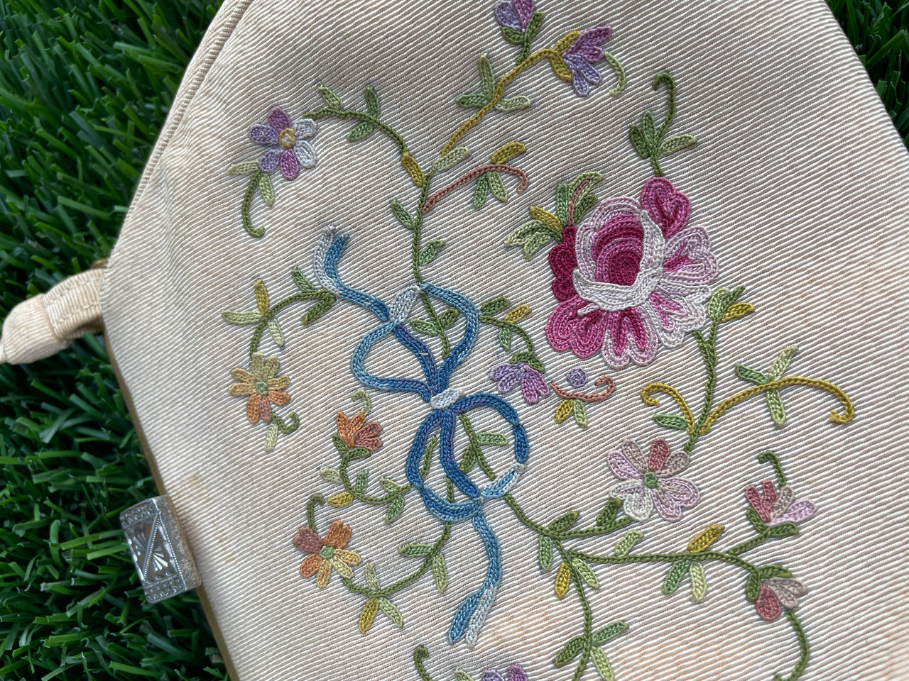 1950’s Champagne Floral Embroidery Purse by Trinity