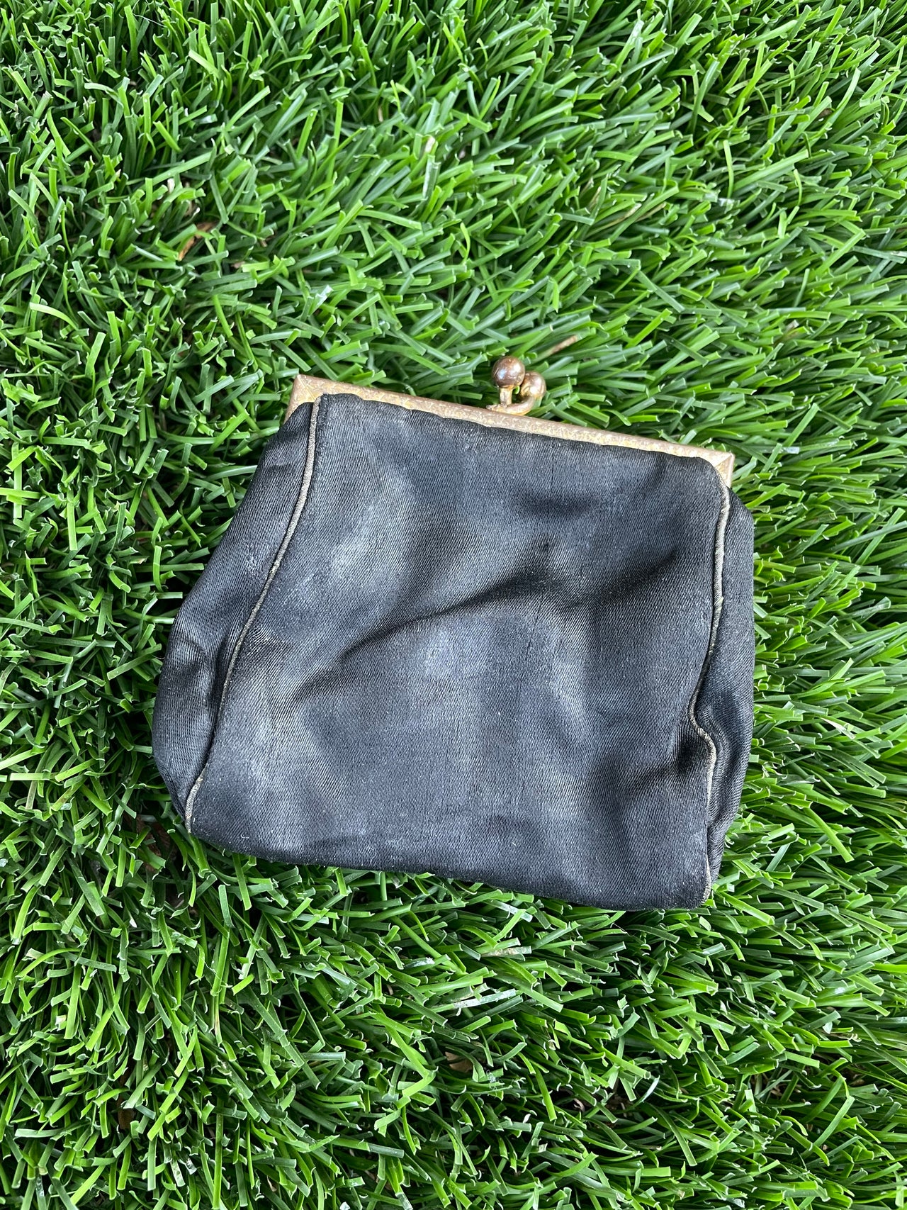Black Silk Embroidered Rose Coin Purse