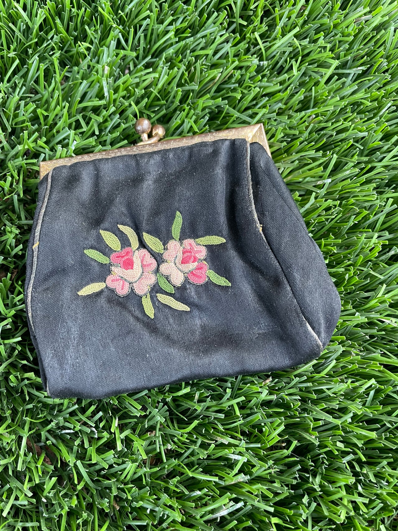 Black Silk Embroidered Rose Coin Purse