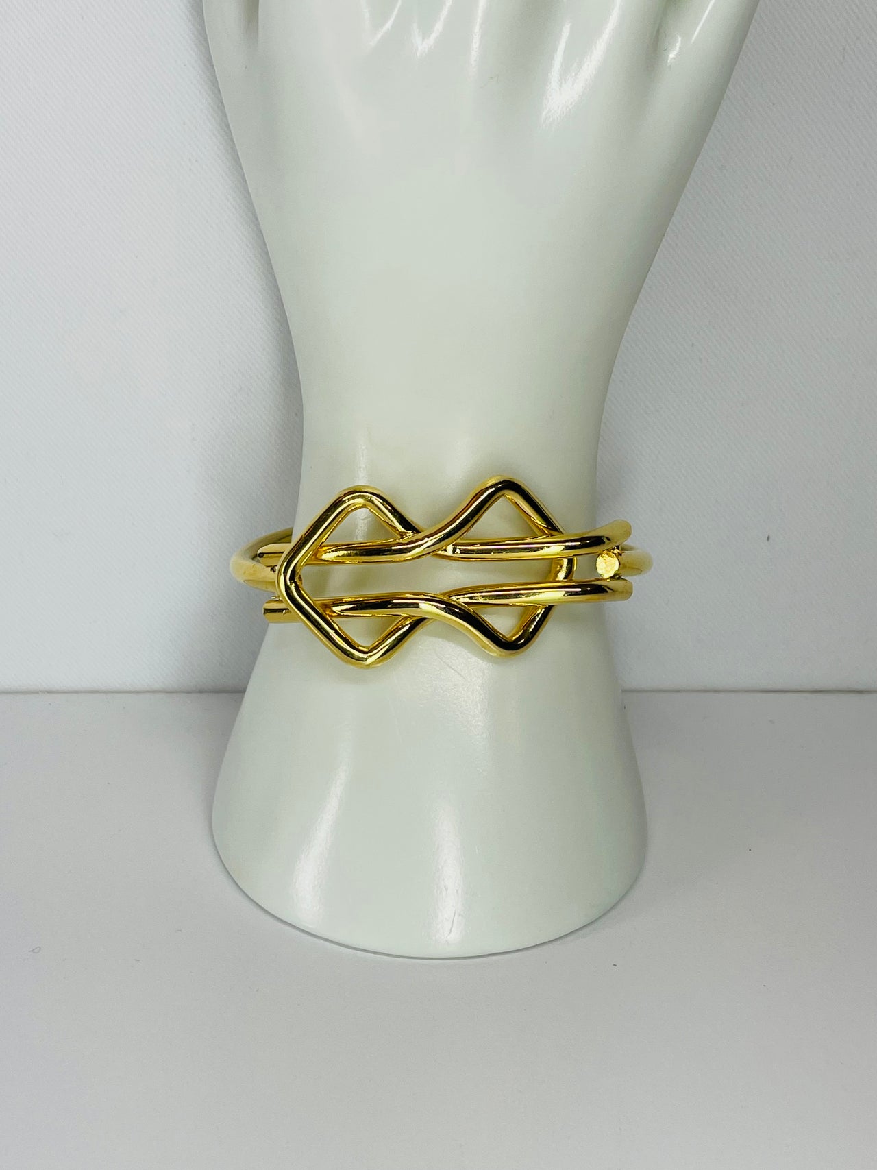 Gold Tone Bow Choker and Bracelet Set