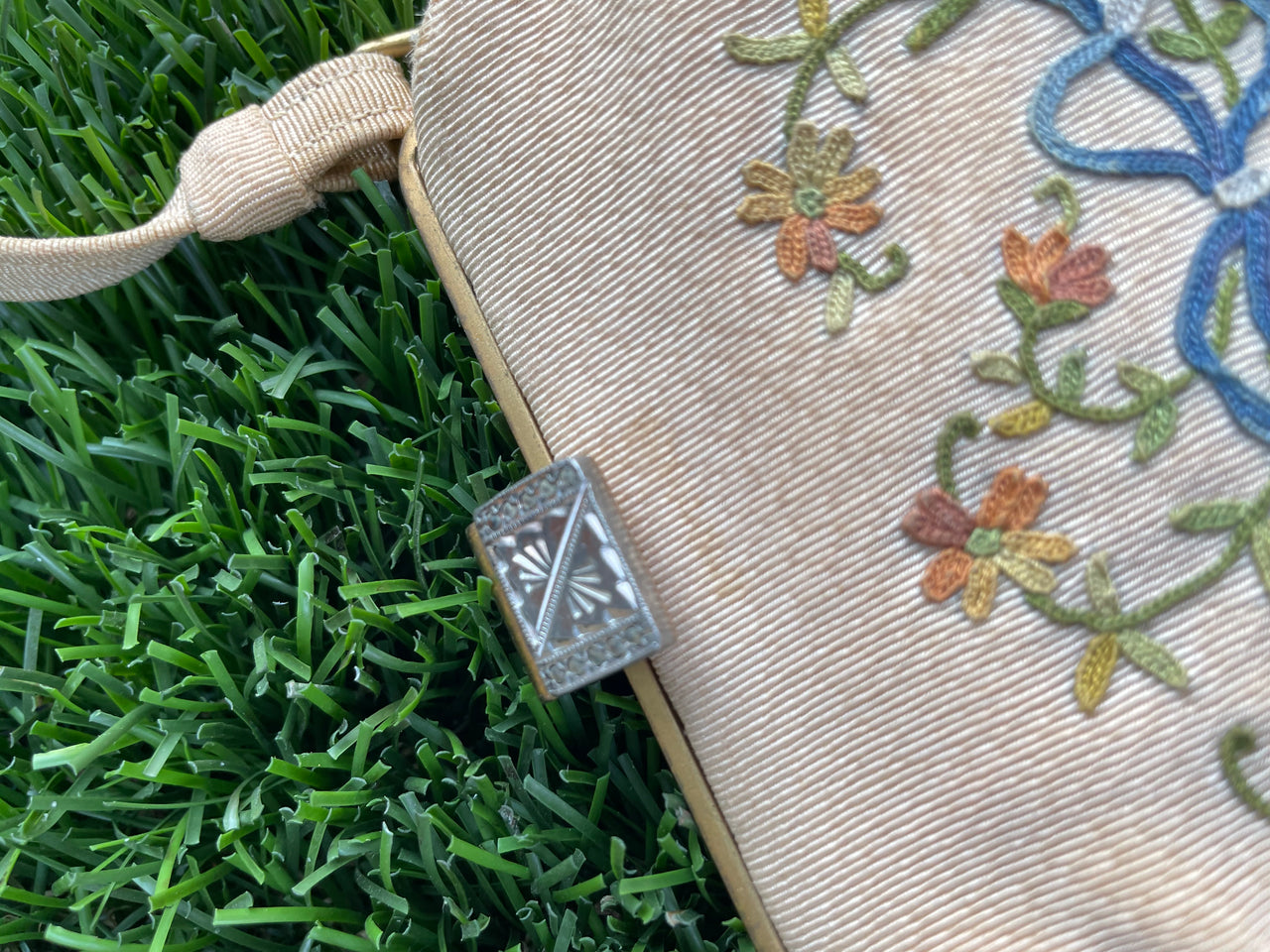 1950’s Champagne Floral Embroidery Purse by Trinity