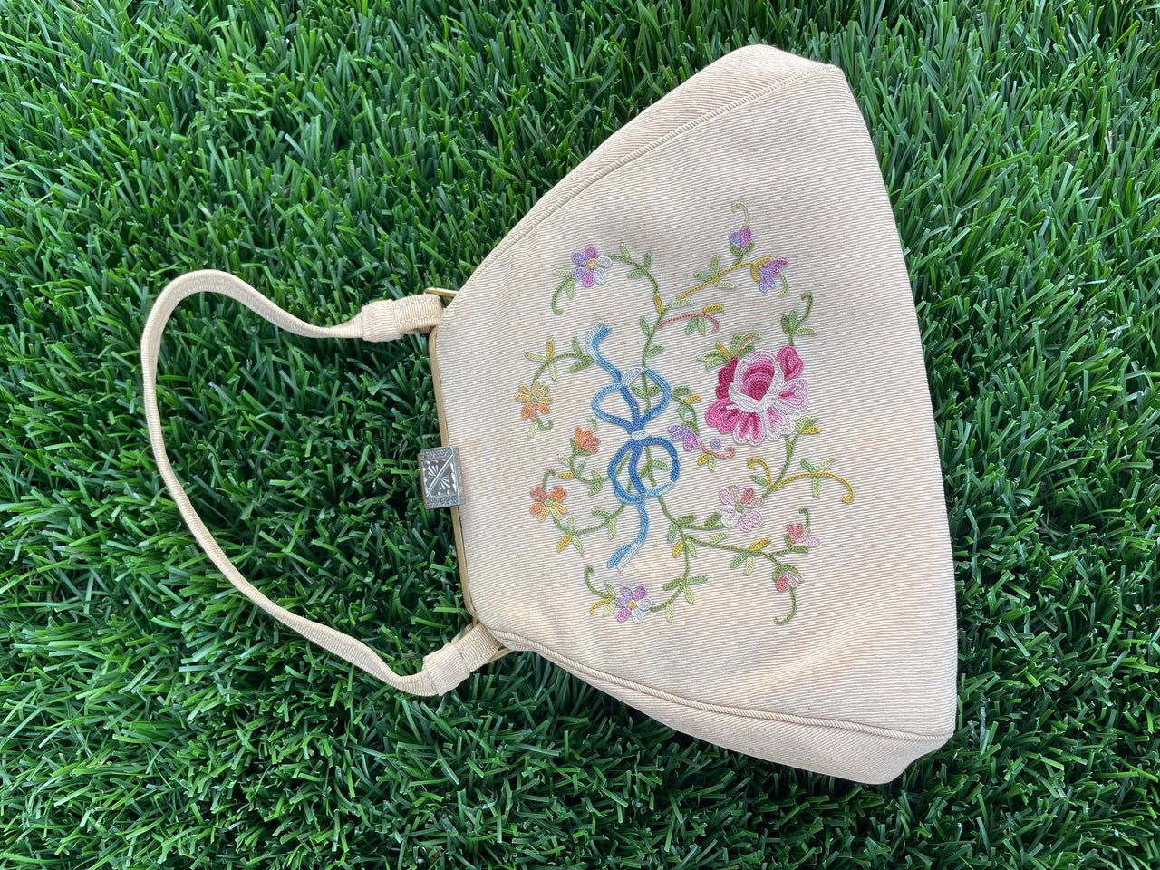 1950’s Champagne Floral Embroidery Purse by Trinity