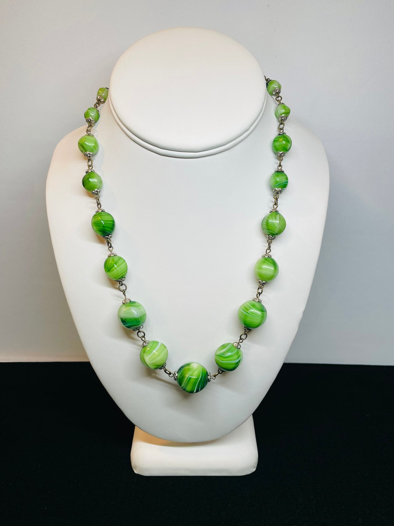1960’s Green Czech Glass Beaded Necklace