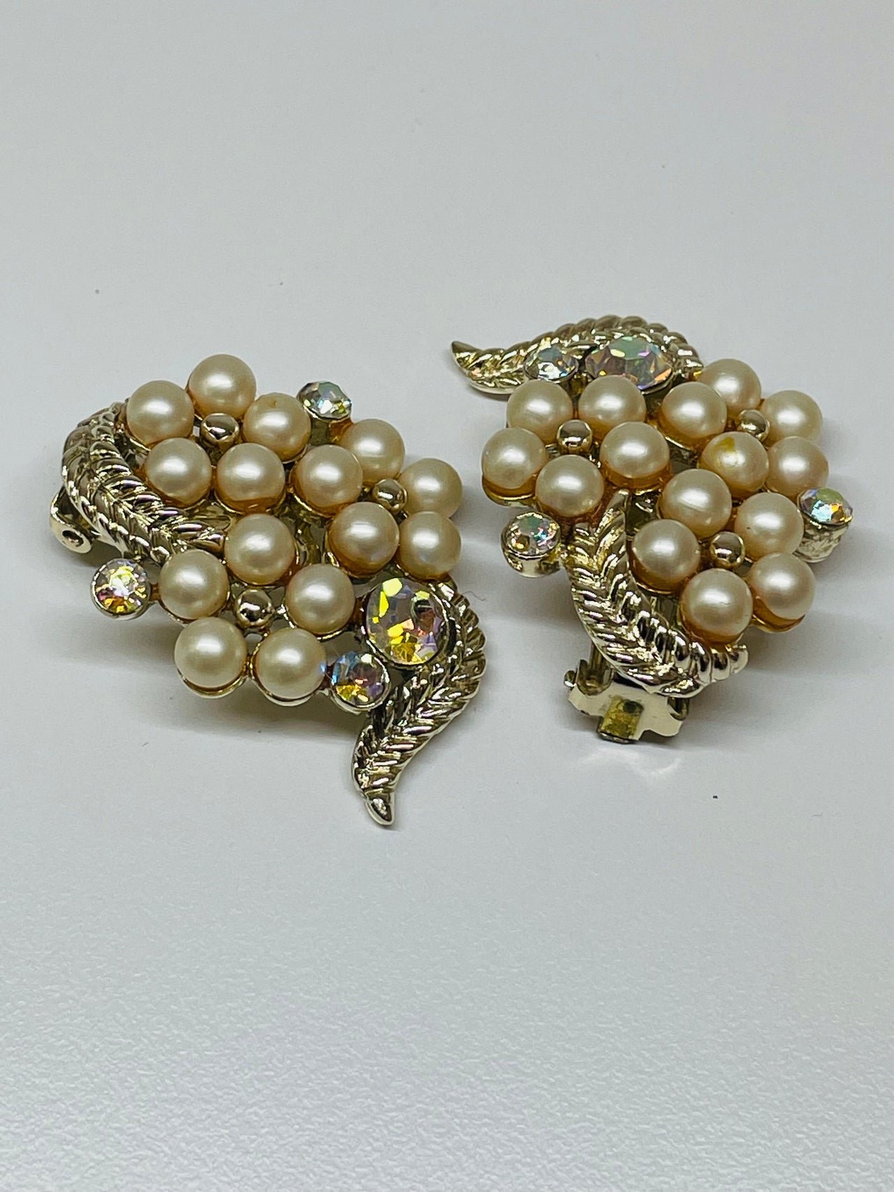AB Rhinestone Pearl Cluster Clip On Earrings Devil's Details 
