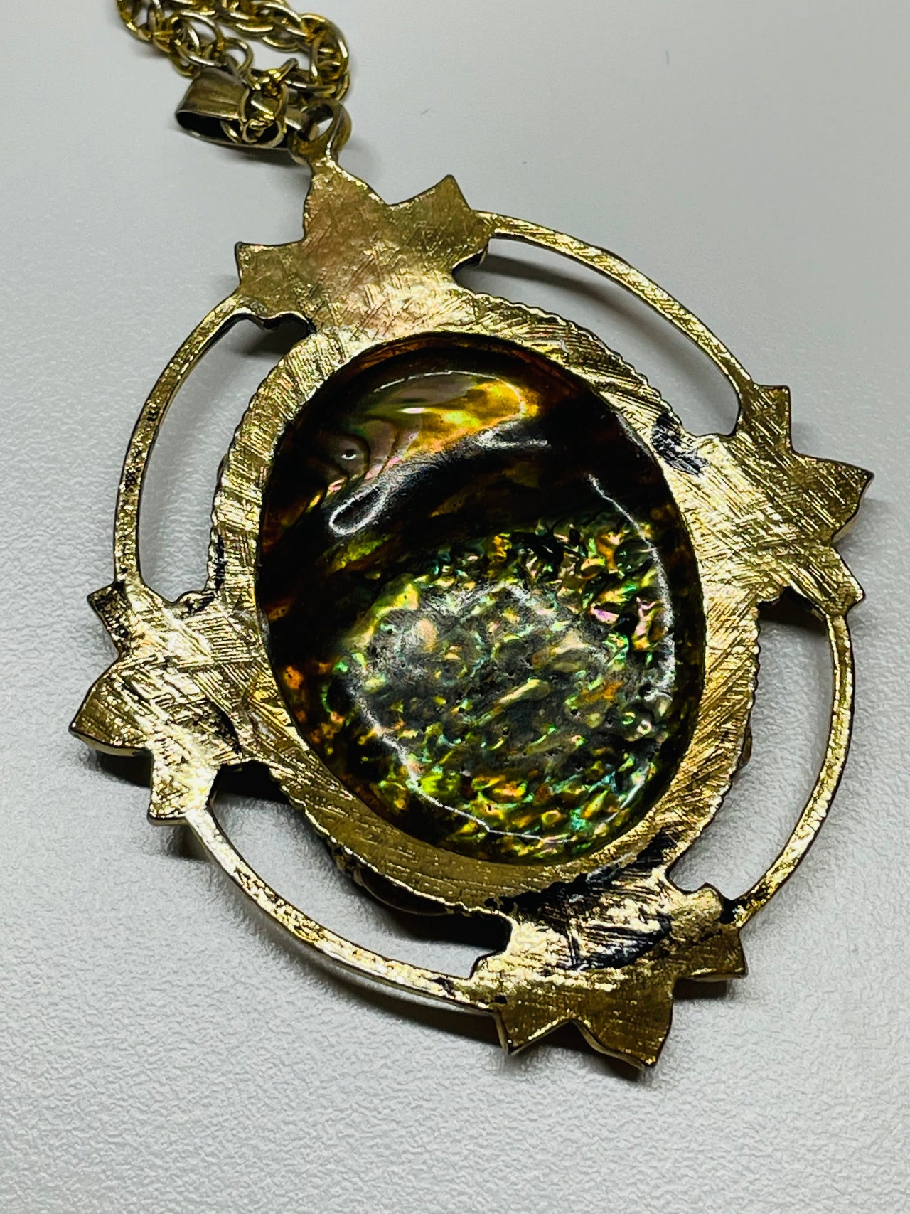 Abalone Style Necklace Devil's Details 