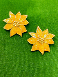 Thumbnail for Avon Enamel Yellow Flower Brooch and Earrings Set Devil's Details 