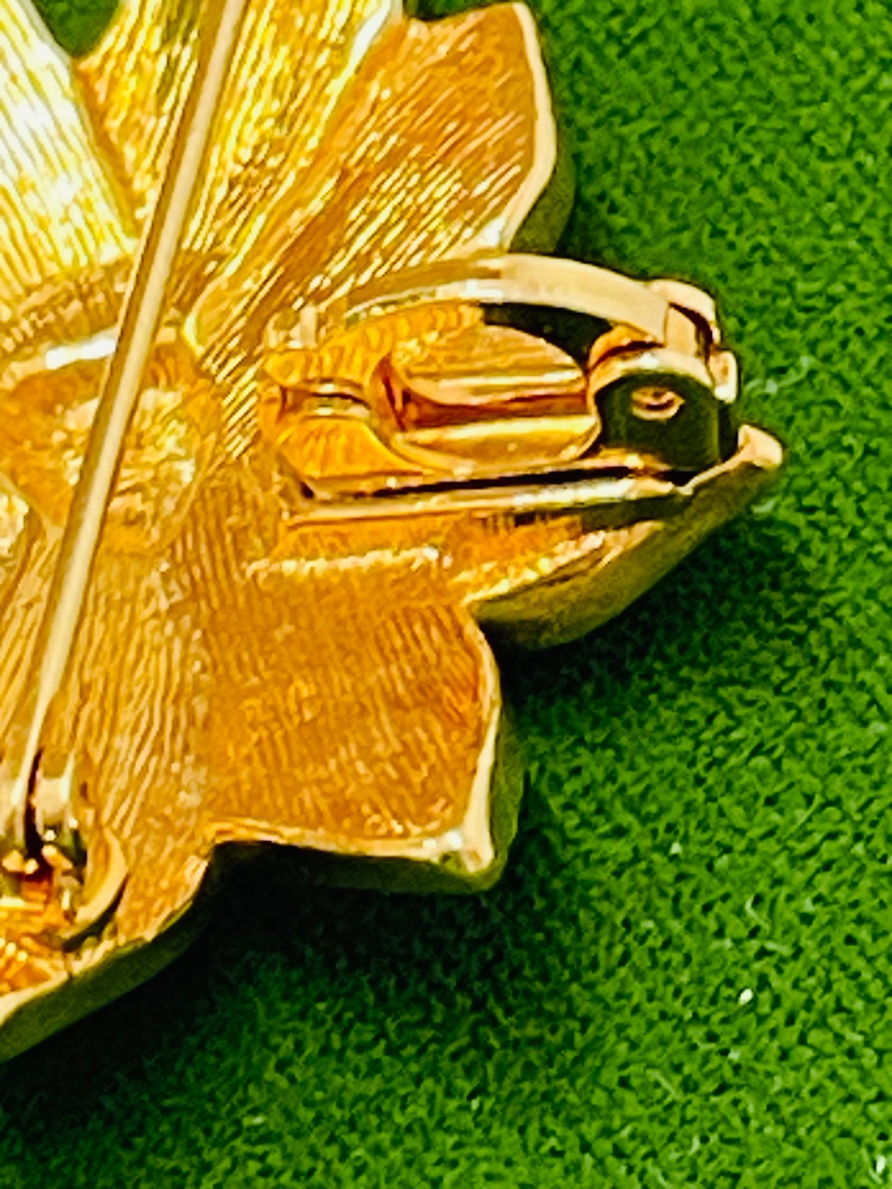 Avon Enamel Yellow Flower Brooch and Earrings Set Devil's Details 