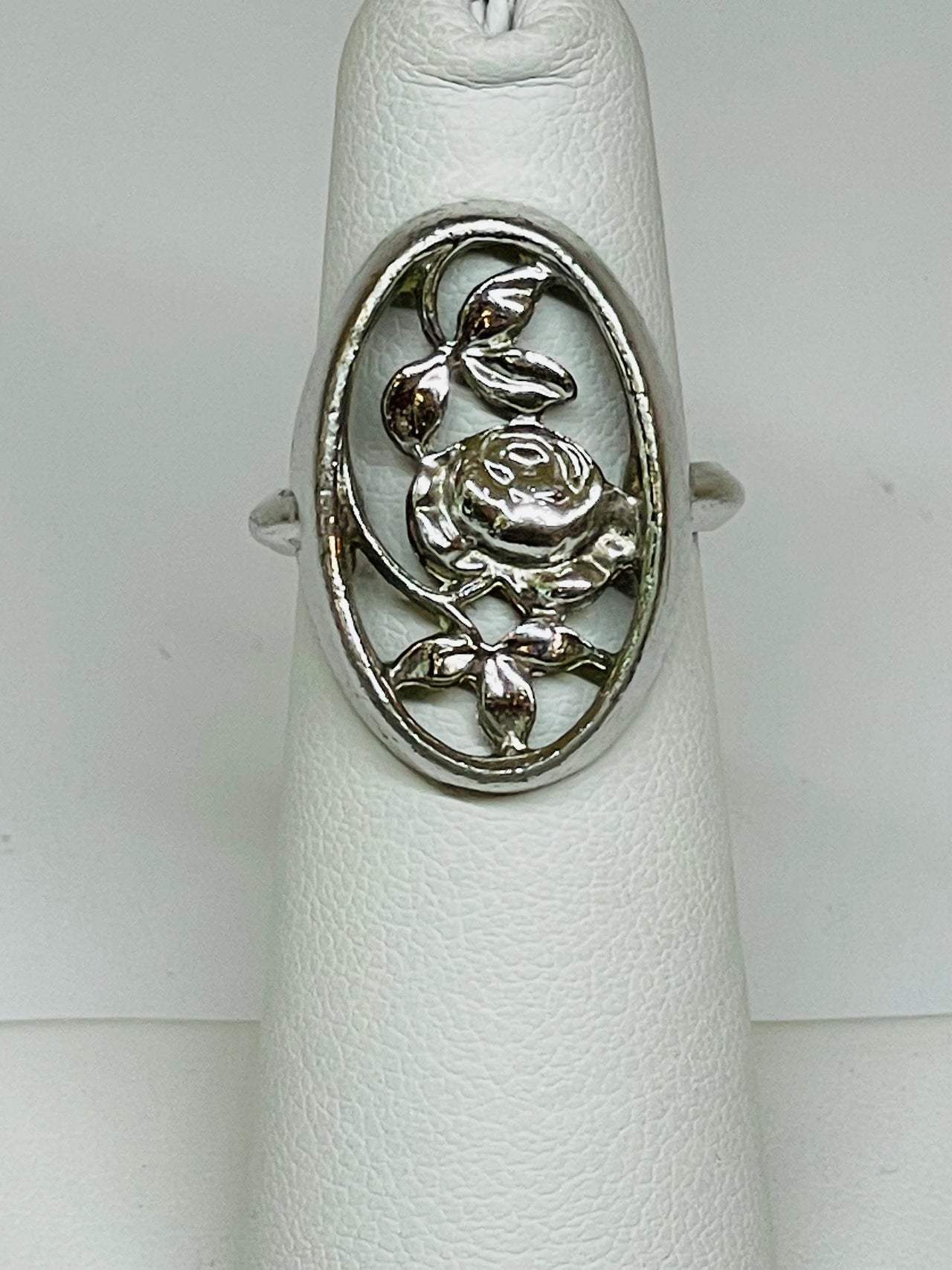 Avon Rose Ring Devil's Details 