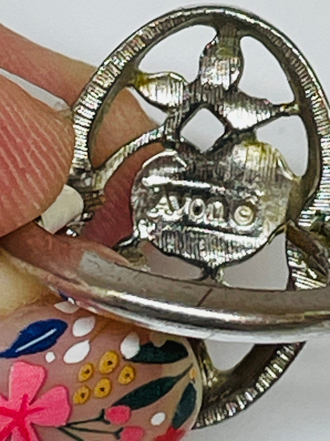 Avon Rose Ring Devil's Details 
