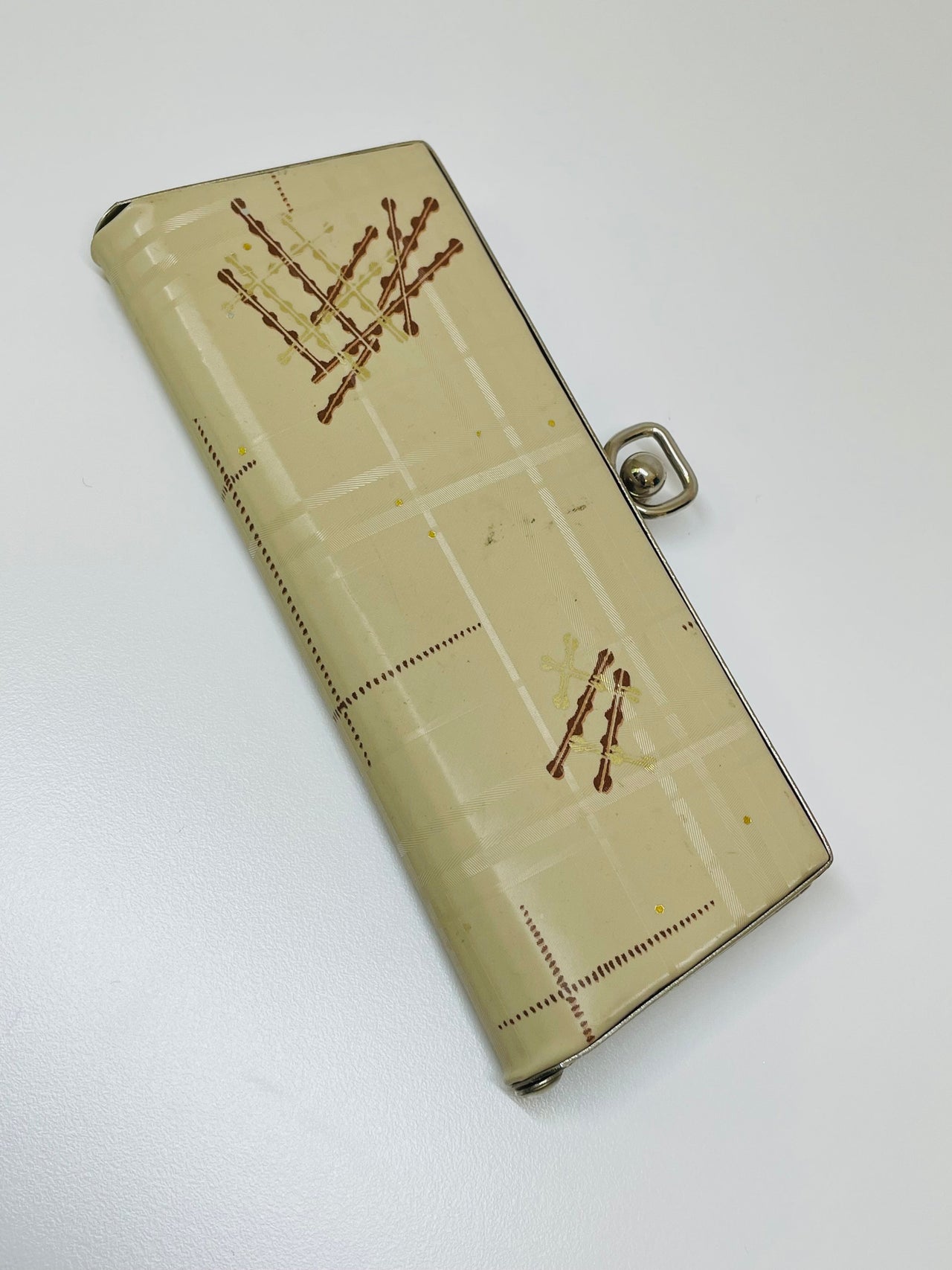 Beige Atomic Print Case Devil's Details 