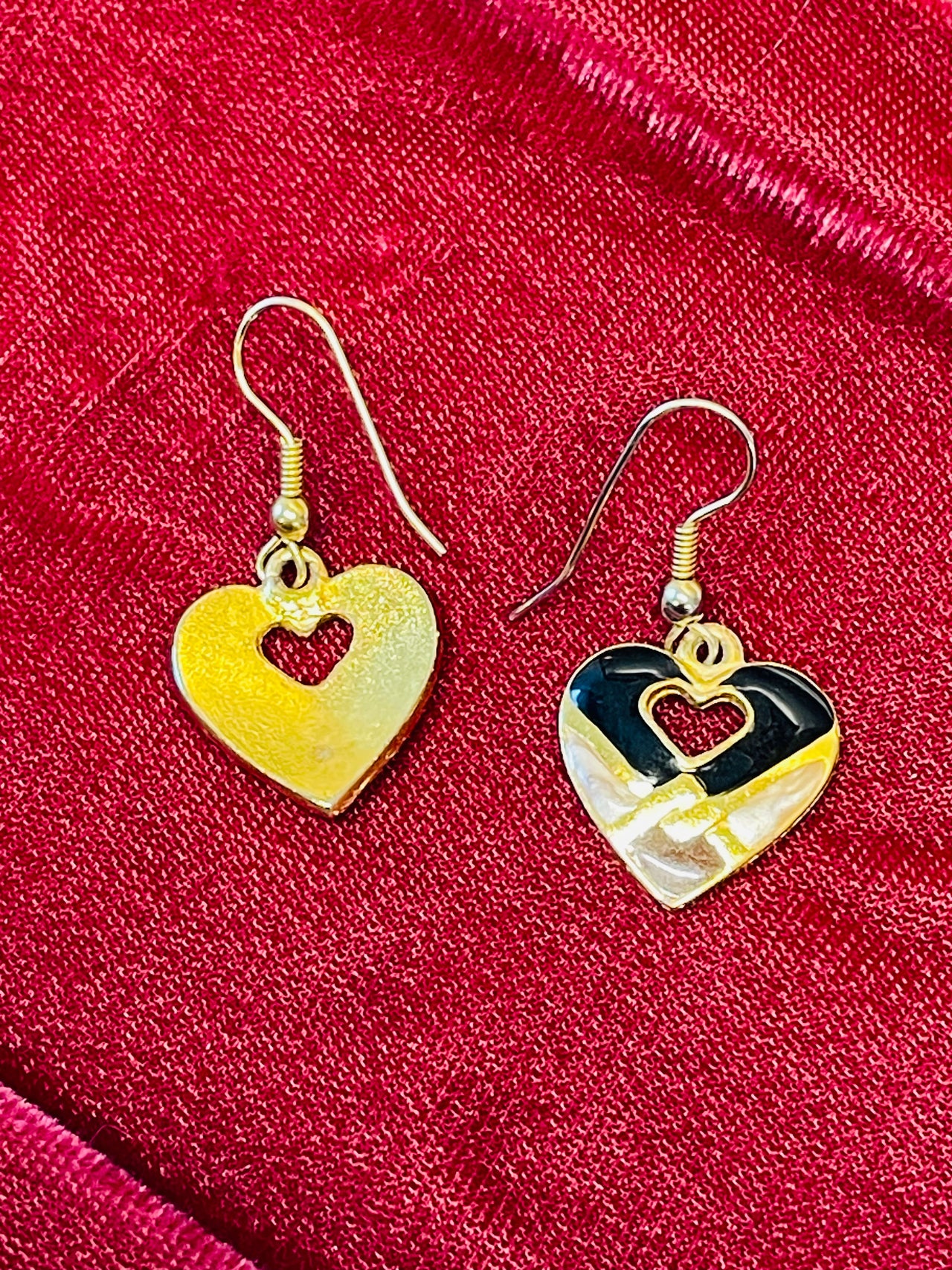 Black and Gold Heart Dangle Earrings Devil's Details 