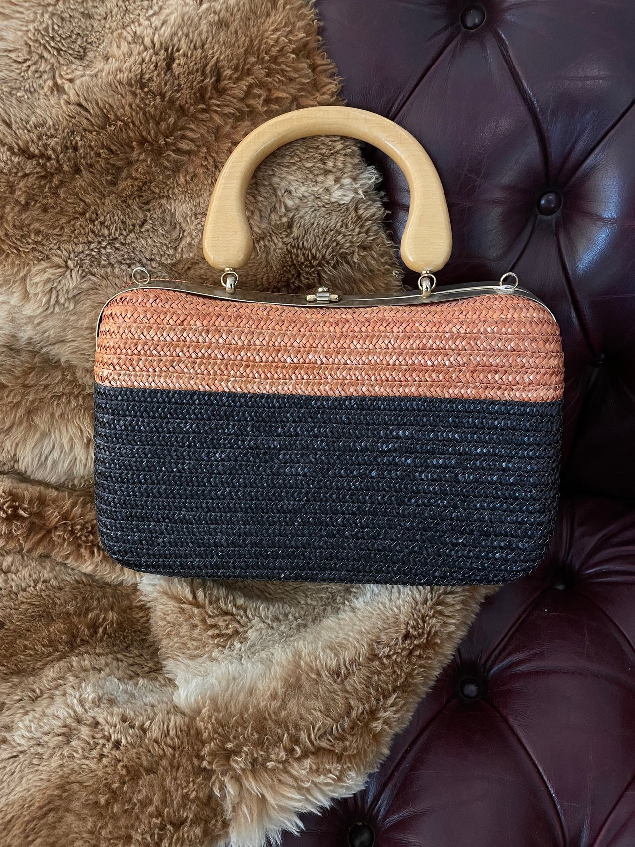 Blueberry + Peach Woven Handbag Devil's Details 