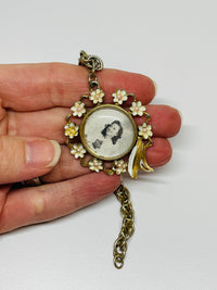 Thumbnail for Daisy Photo Charm Bracelet Devil's Details 