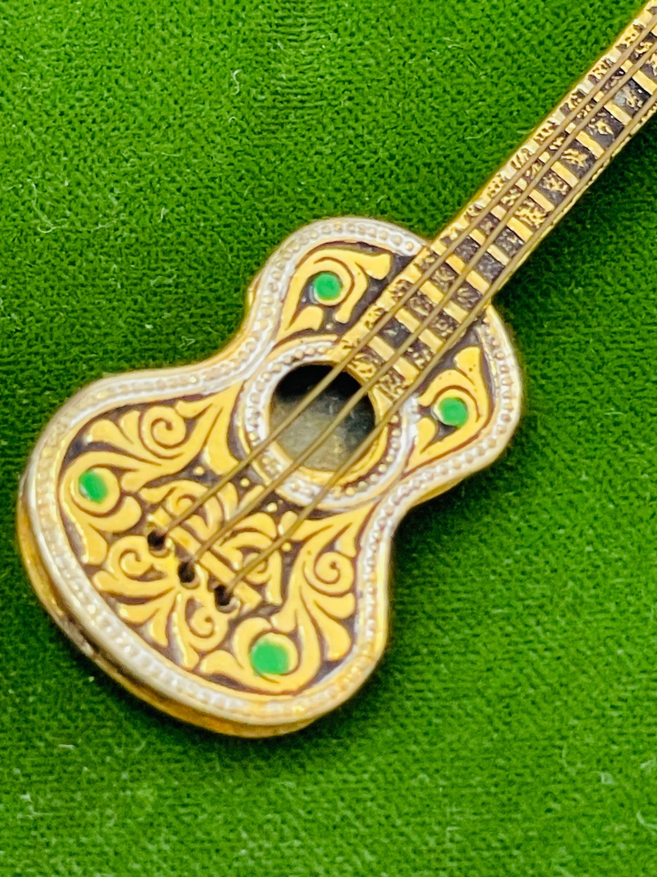 Damascene Spanish Guitar Devil's Details 