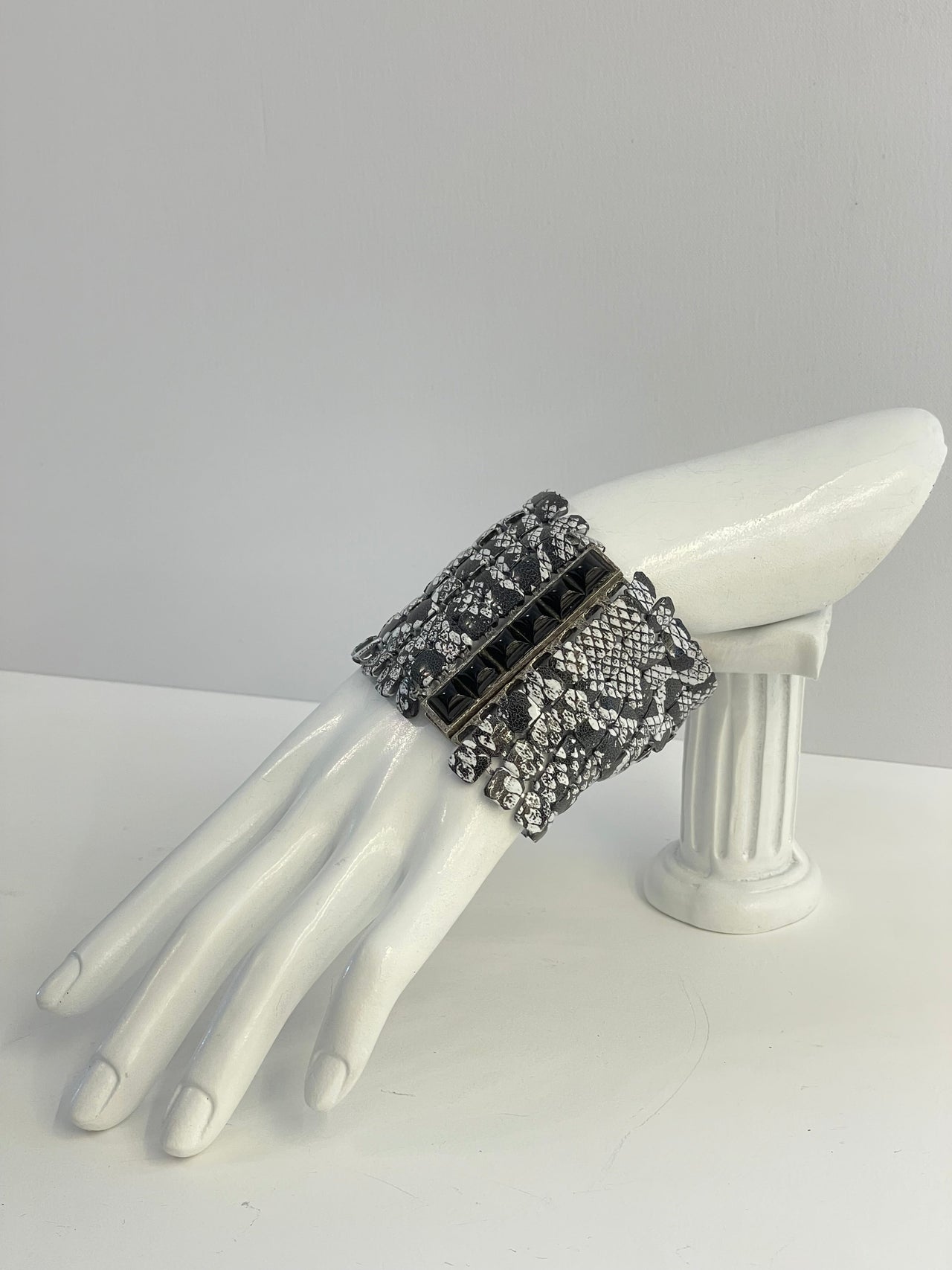 Ferrara Black and White Snake Mesh Bracelet Devil's Details 