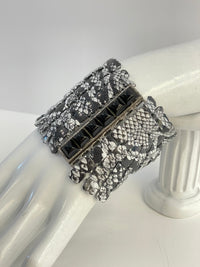 Thumbnail for Ferrara Black and White Snake Mesh Bracelet Devil's Details 