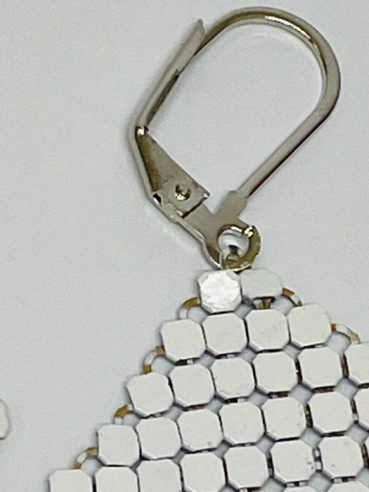 Ferrara White Mesh Earrings Devil's Details 