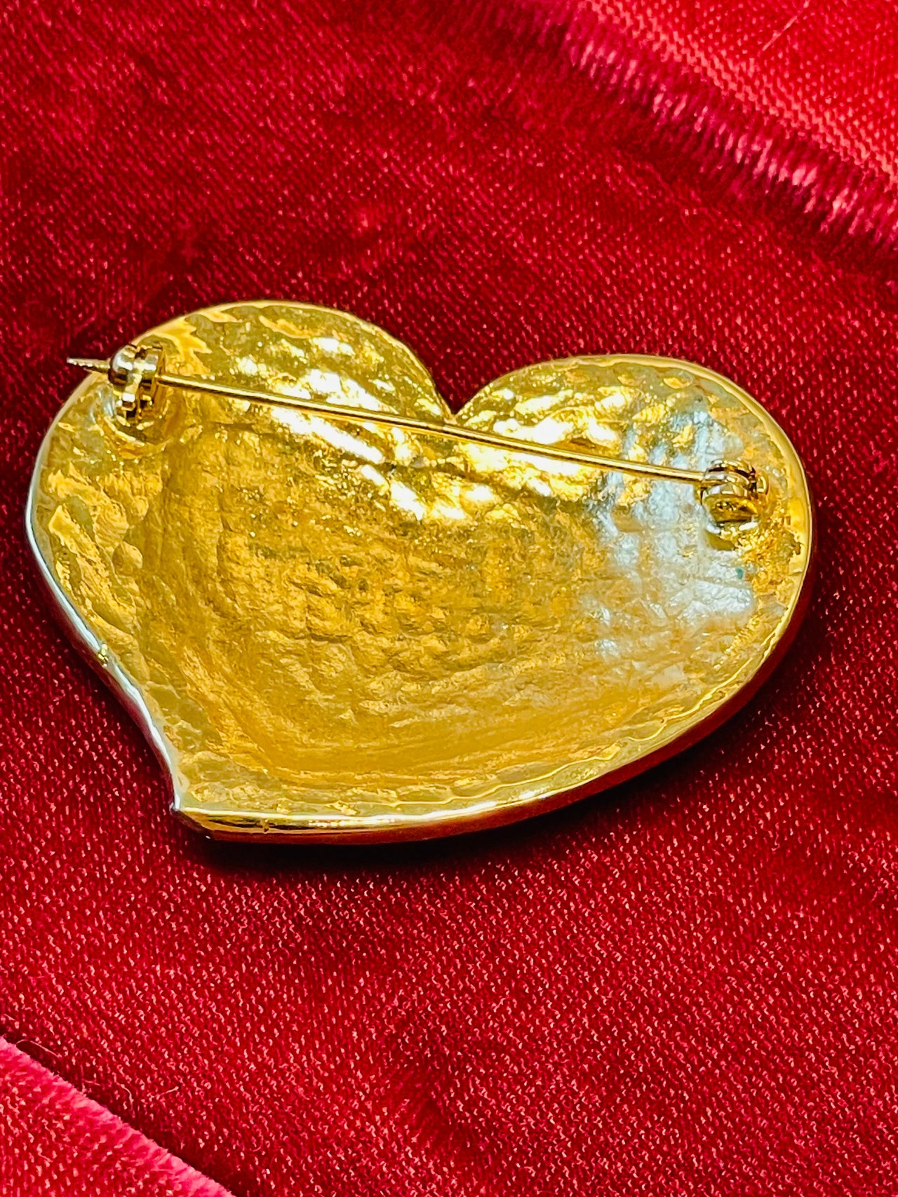 Gold Heart Brooch Lined with Rhinestones Devil's Details 