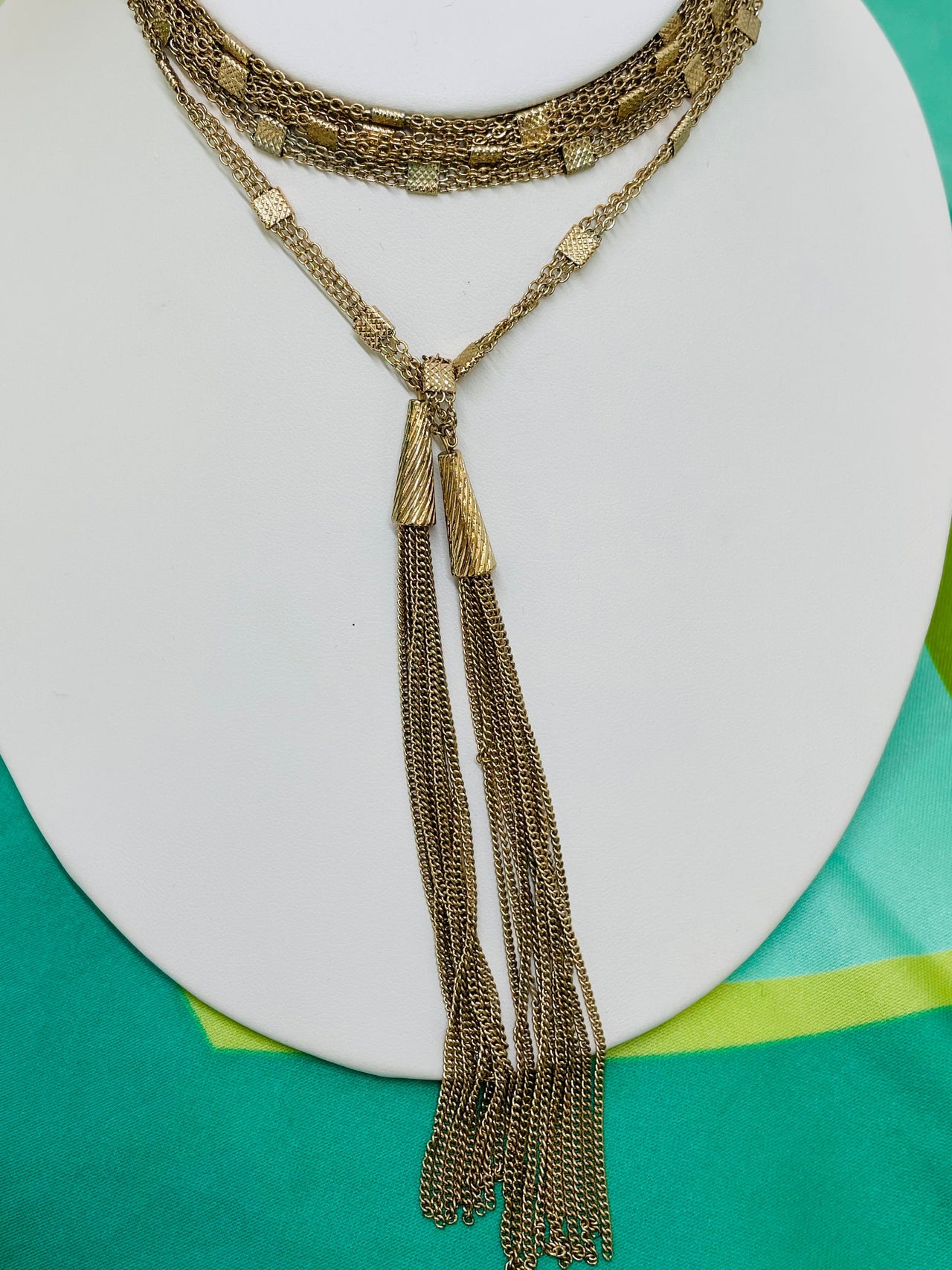Gold Mesh Chain Lariat Necklace Devil's Details 