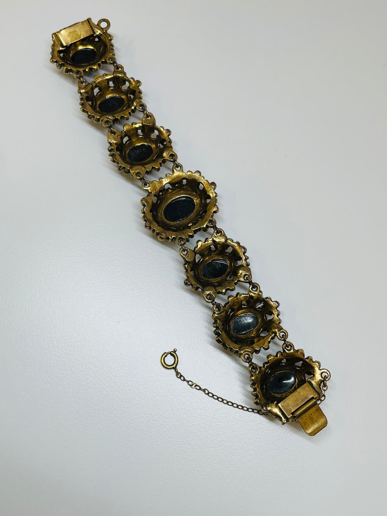 Judy Lee Black Cabochon Gold Bracelet Devil's Details 