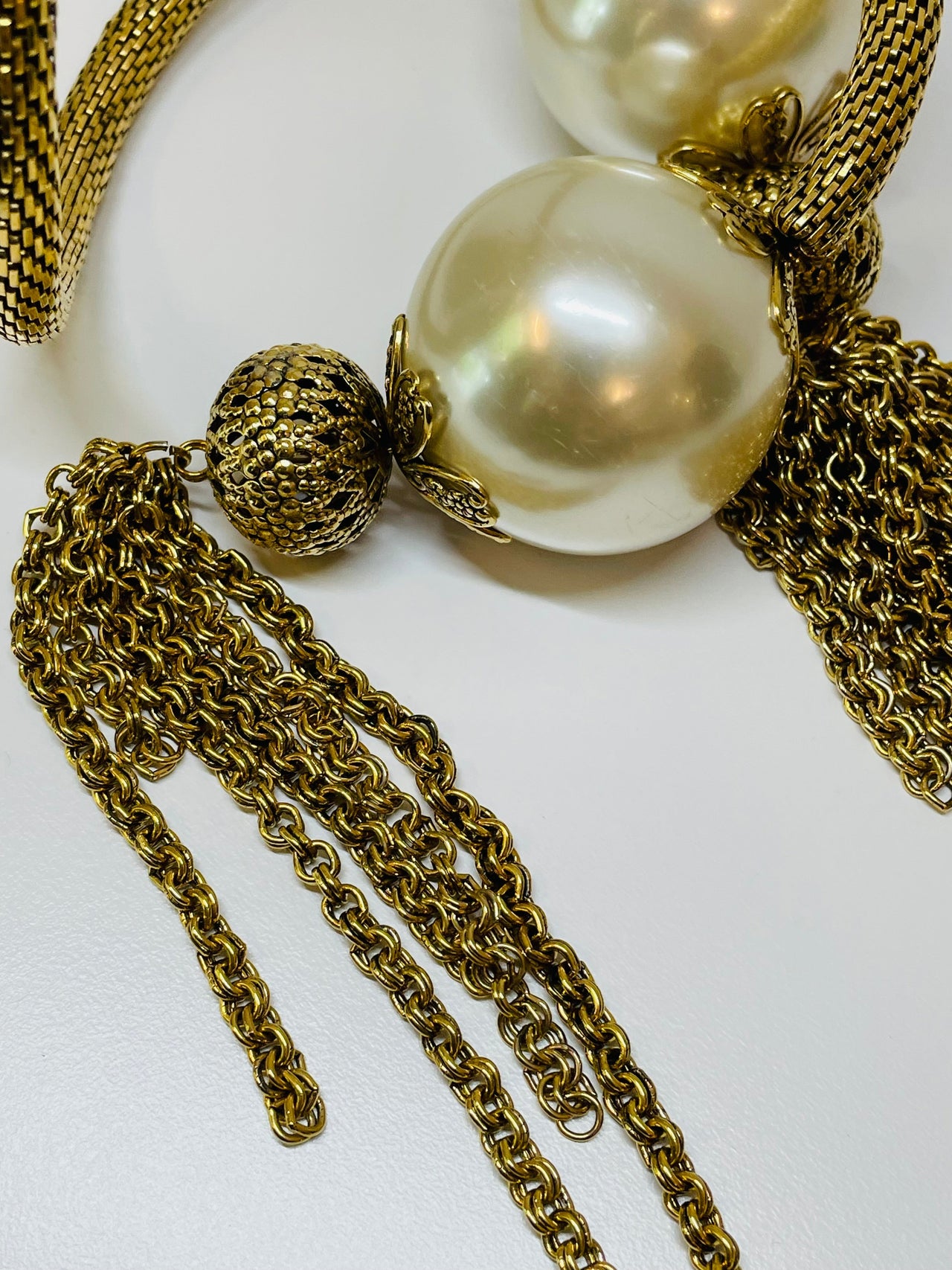 Julie Rubaro Oversized Double Large Pearl Necklace Devil's Details 