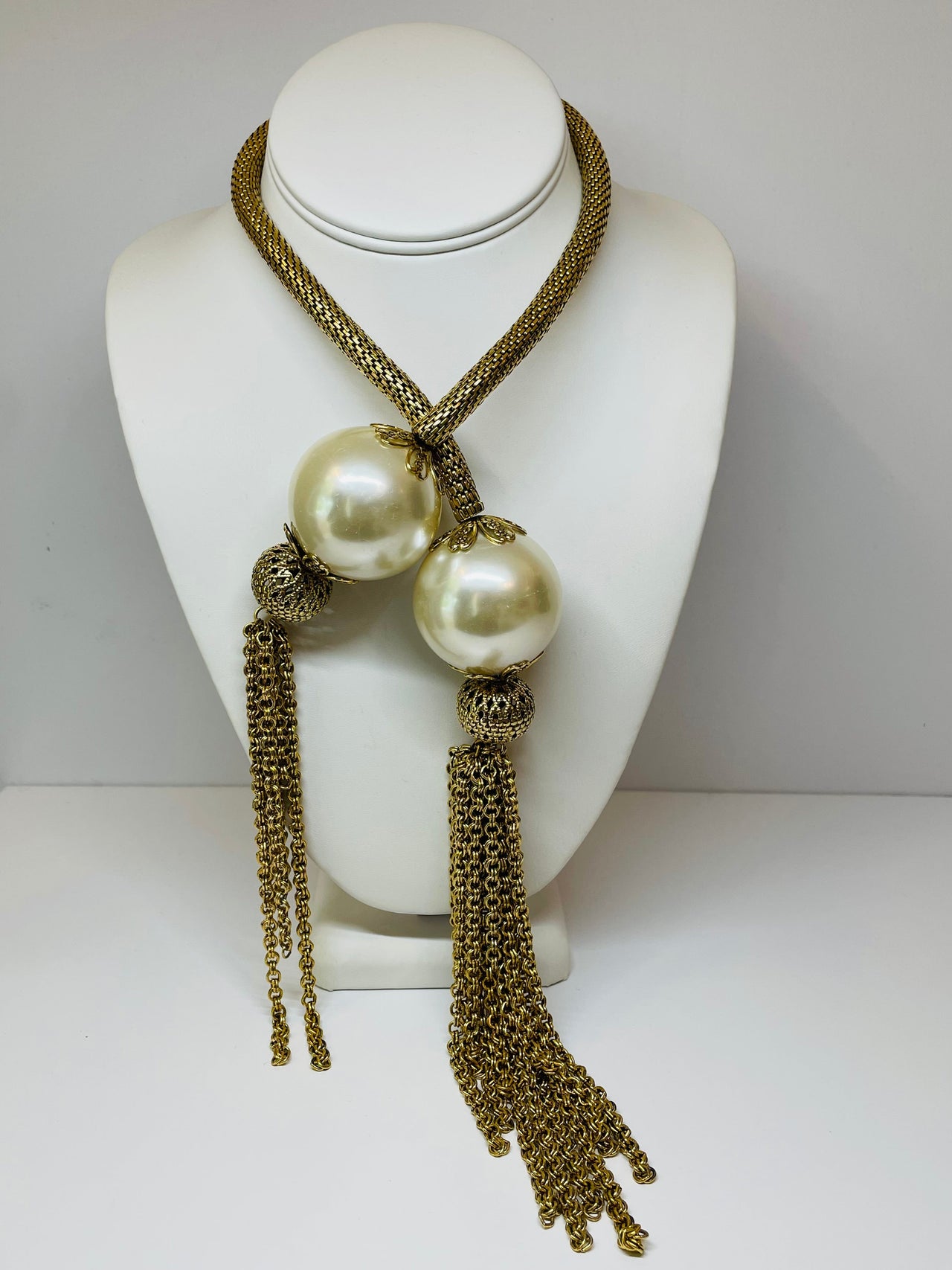 Julie Rubaro Oversized Double Large Pearl Necklace Devil's Details 