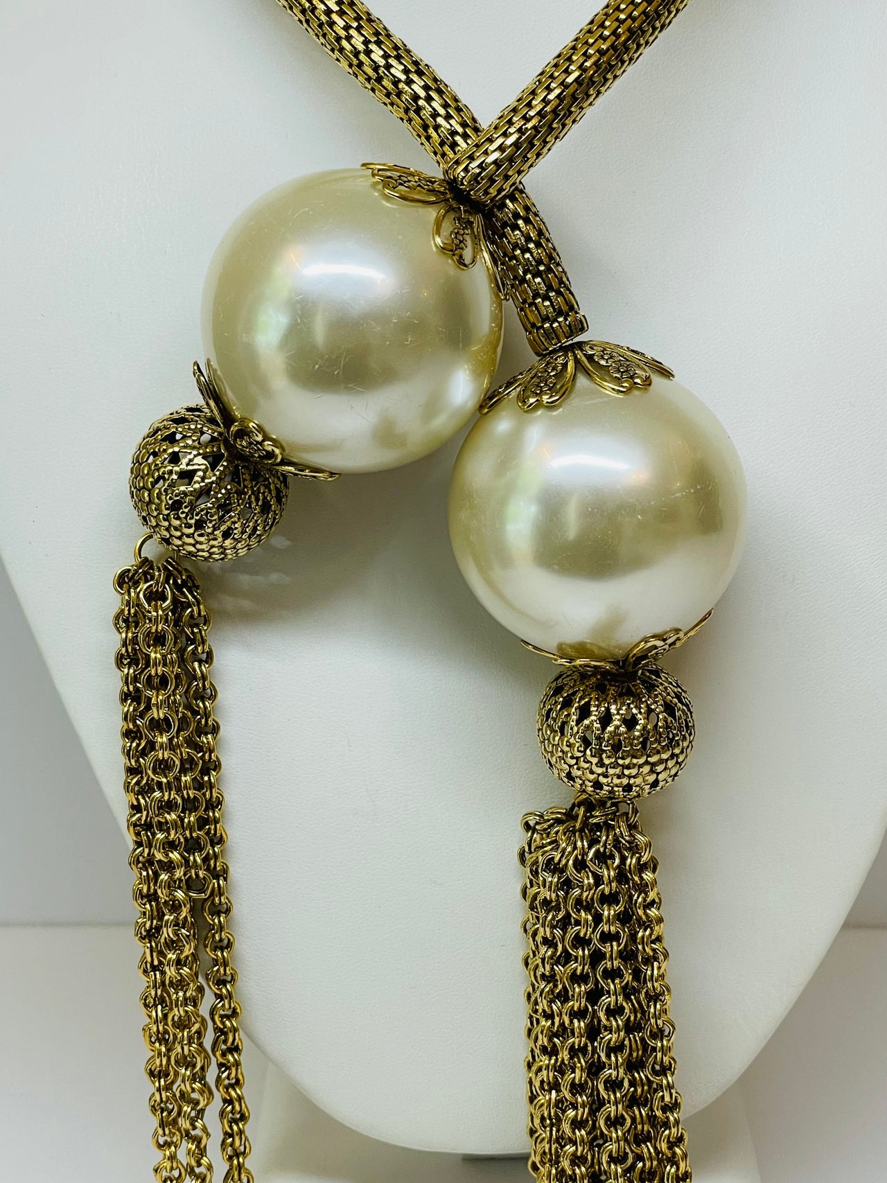 Julie Rubaro Oversized Double Large Pearl Necklace Devil's Details 