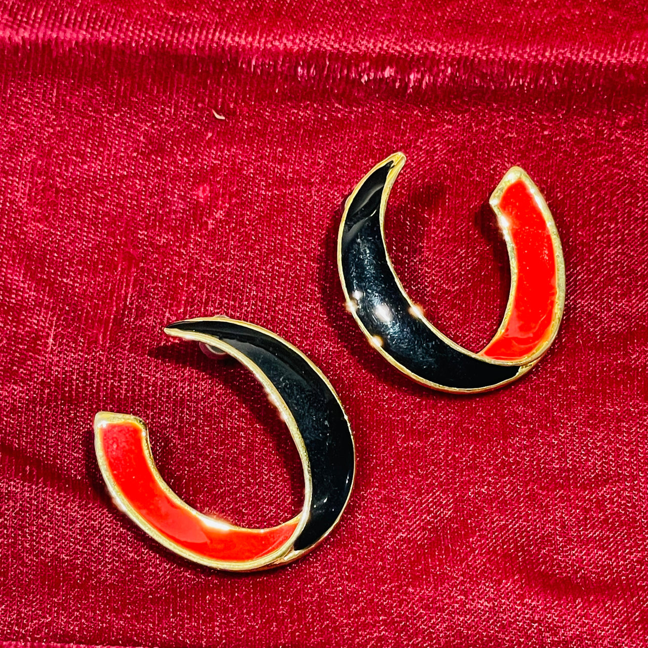 Kira. Black and Red Enamel U Shaped Earrings Bloomers and Frocks 