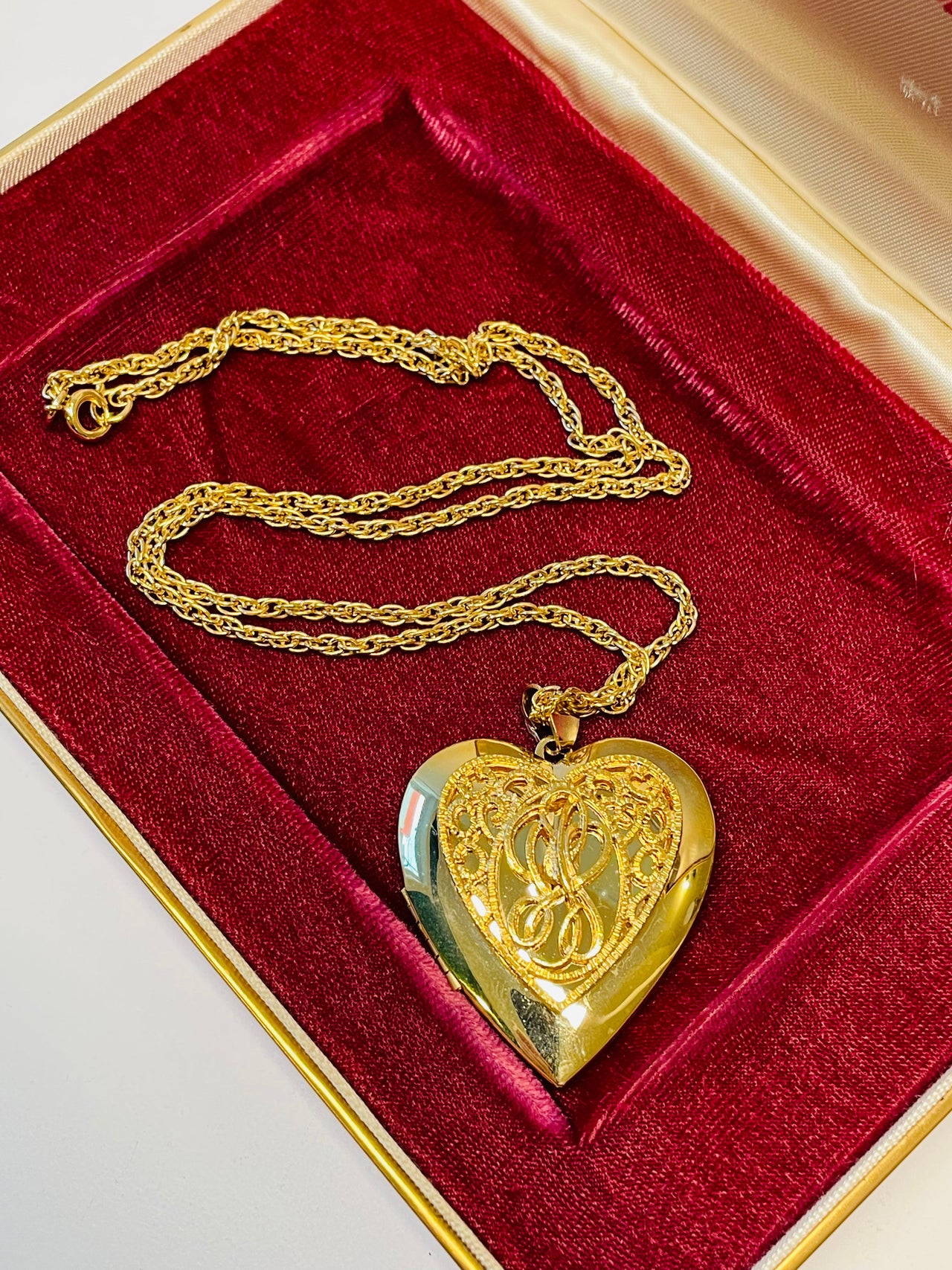 Large Gold Heart Locket Devil's Details 