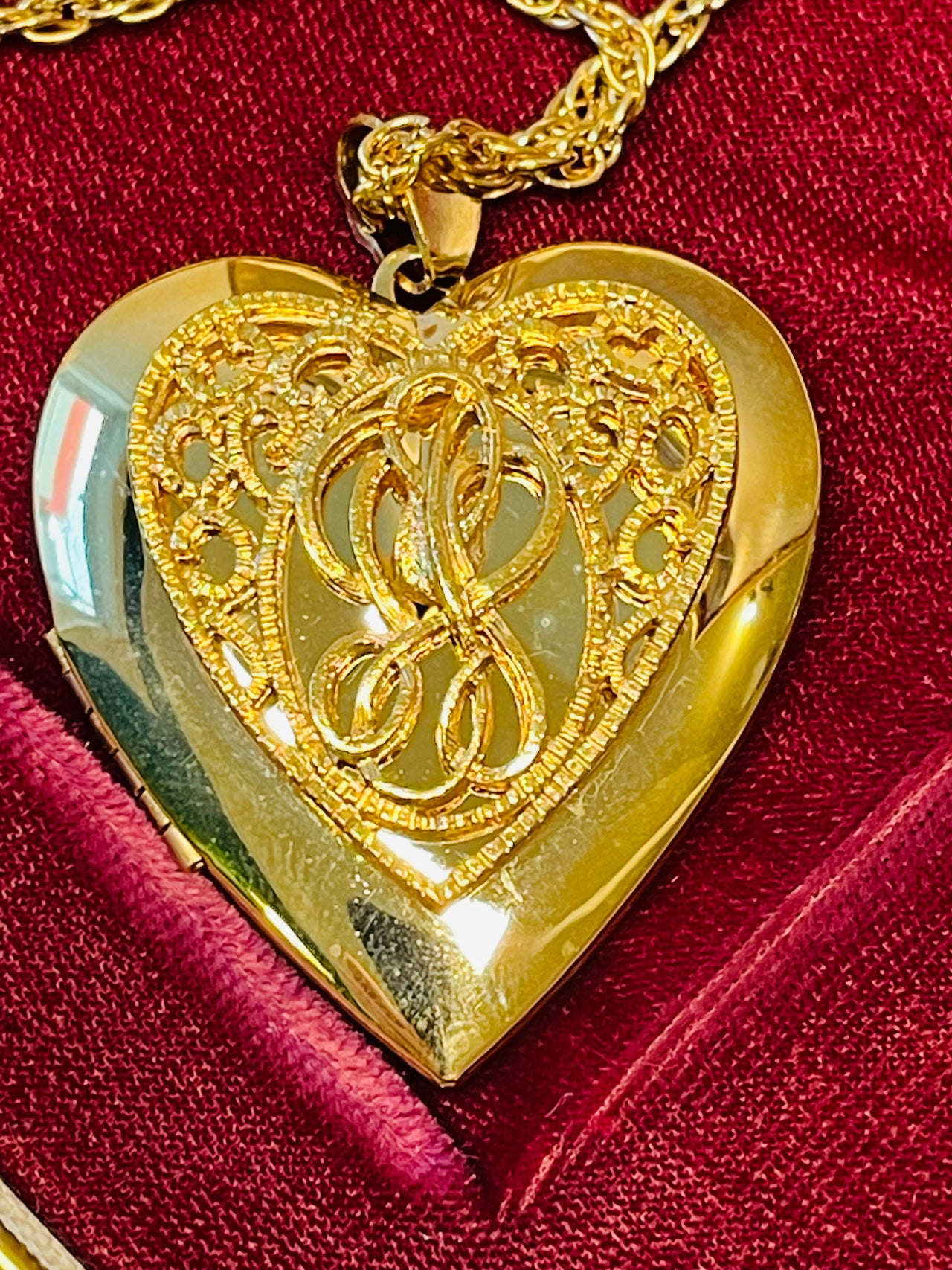 Large Gold Heart Locket Devil's Details 