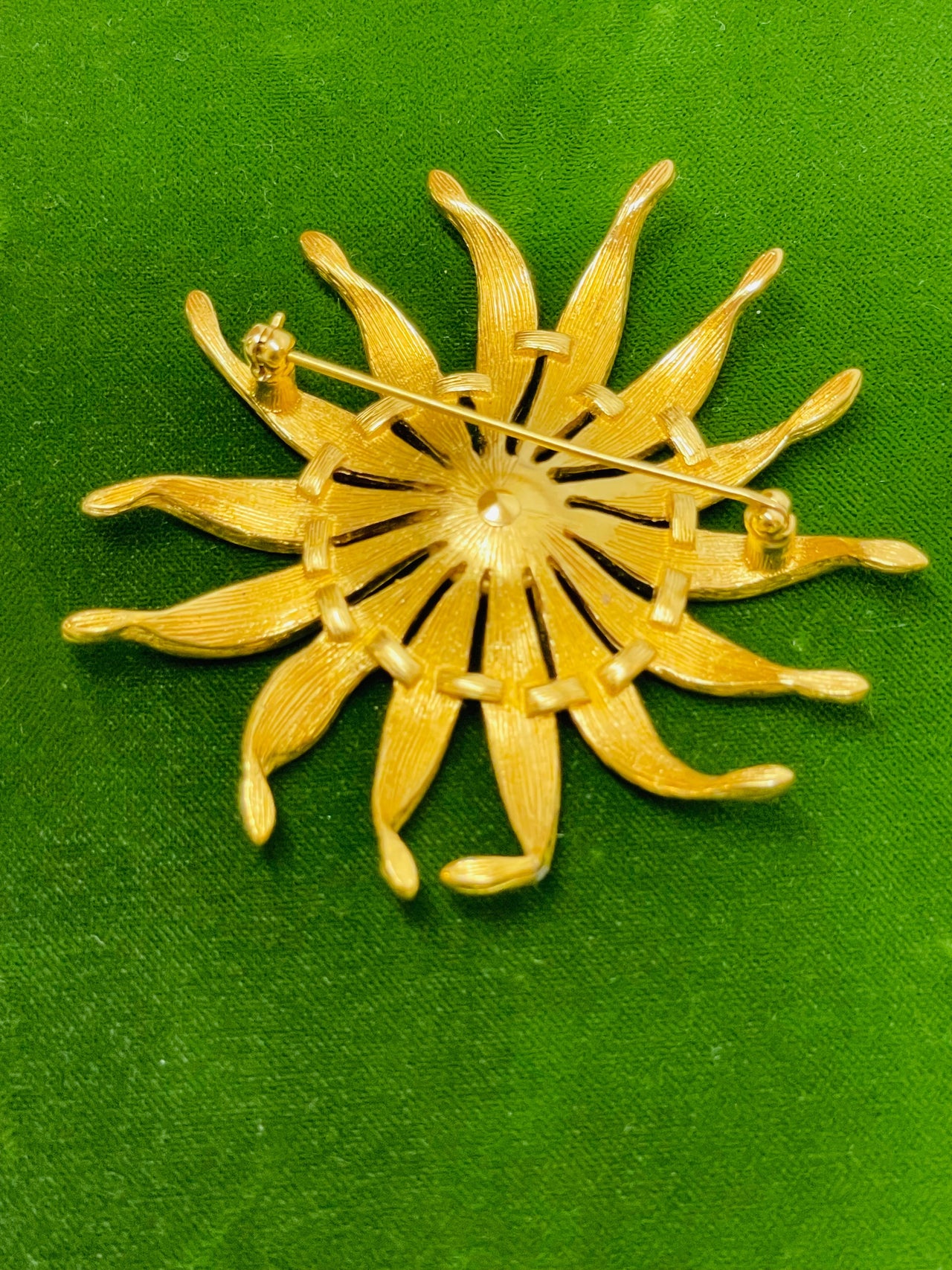 Large Gold Sun Brooch with Pearl Center Devil's Details 