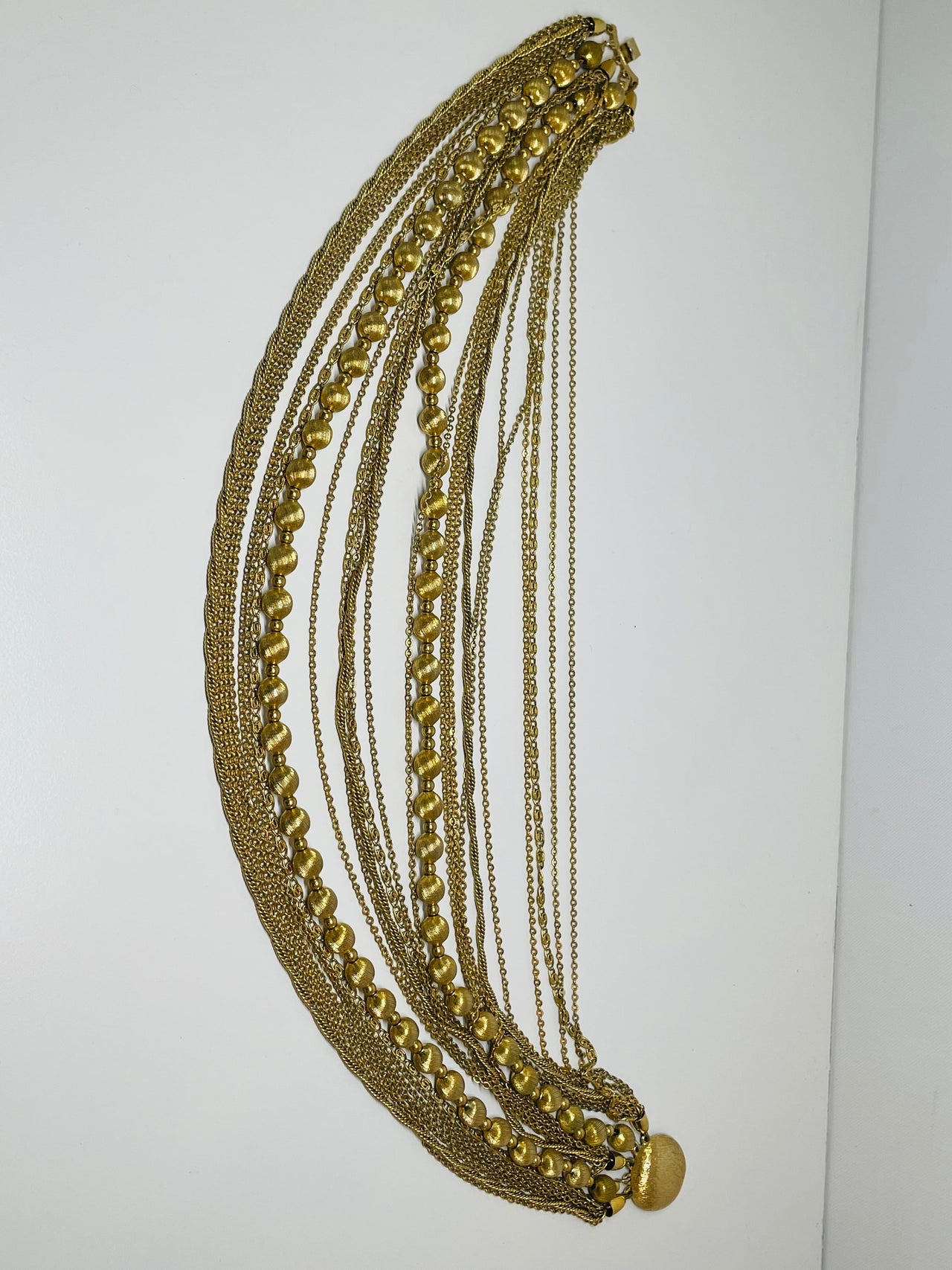 Monet Gold 25 Chain Necklace Devil's Details 