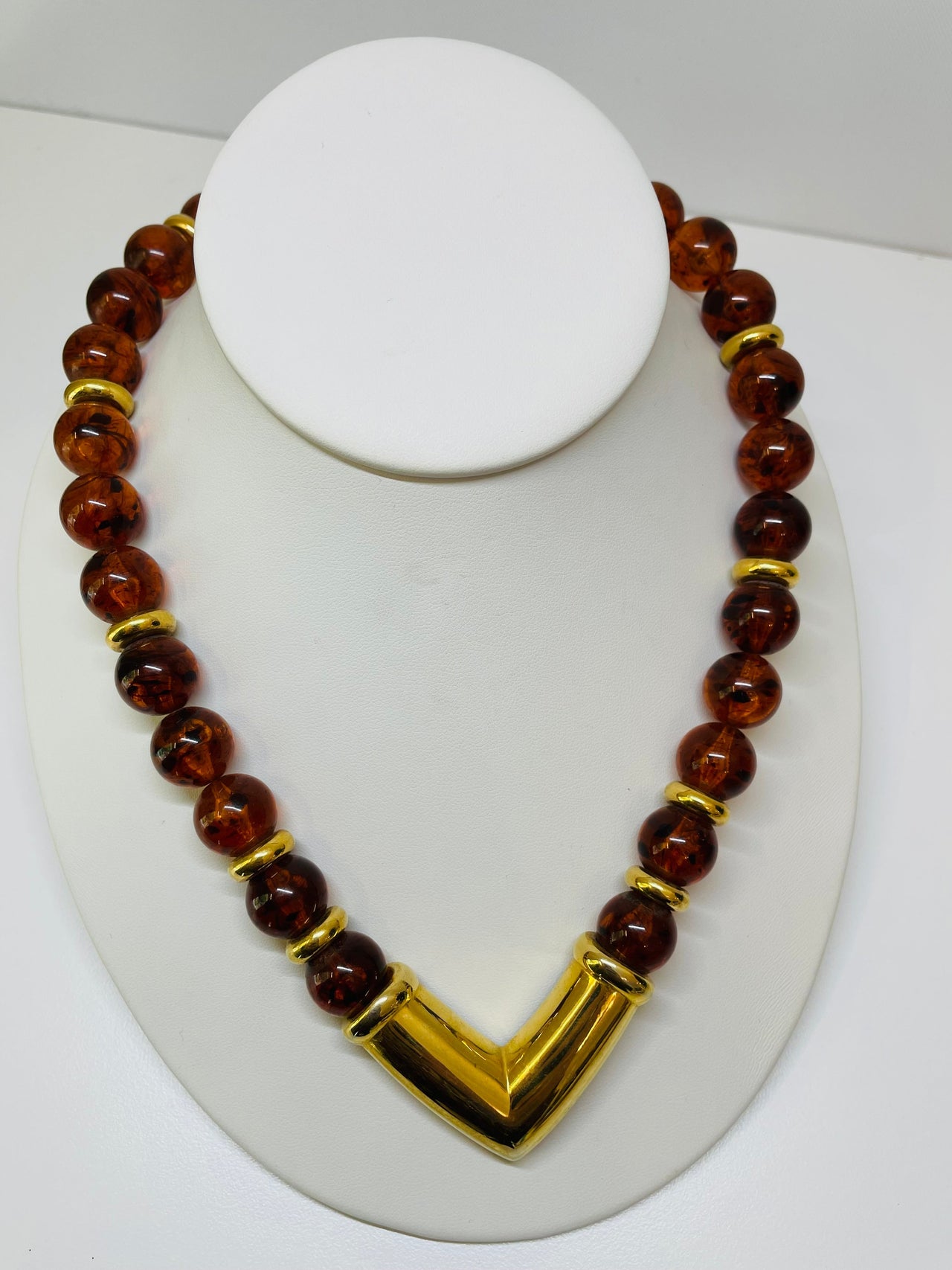 Napier Gold and Brown Beaded Necklace Devil's Details 