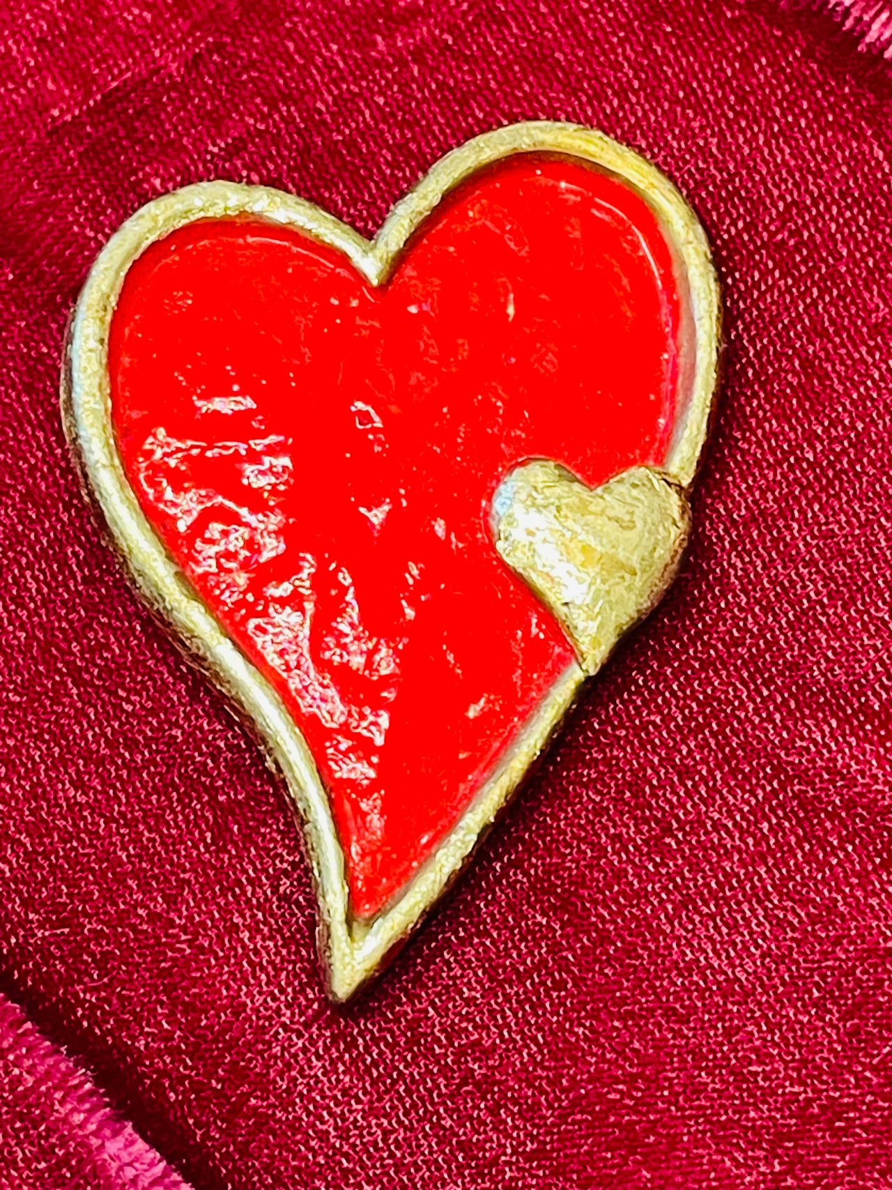 Red Heart Wooden Brooch Devil's Details 