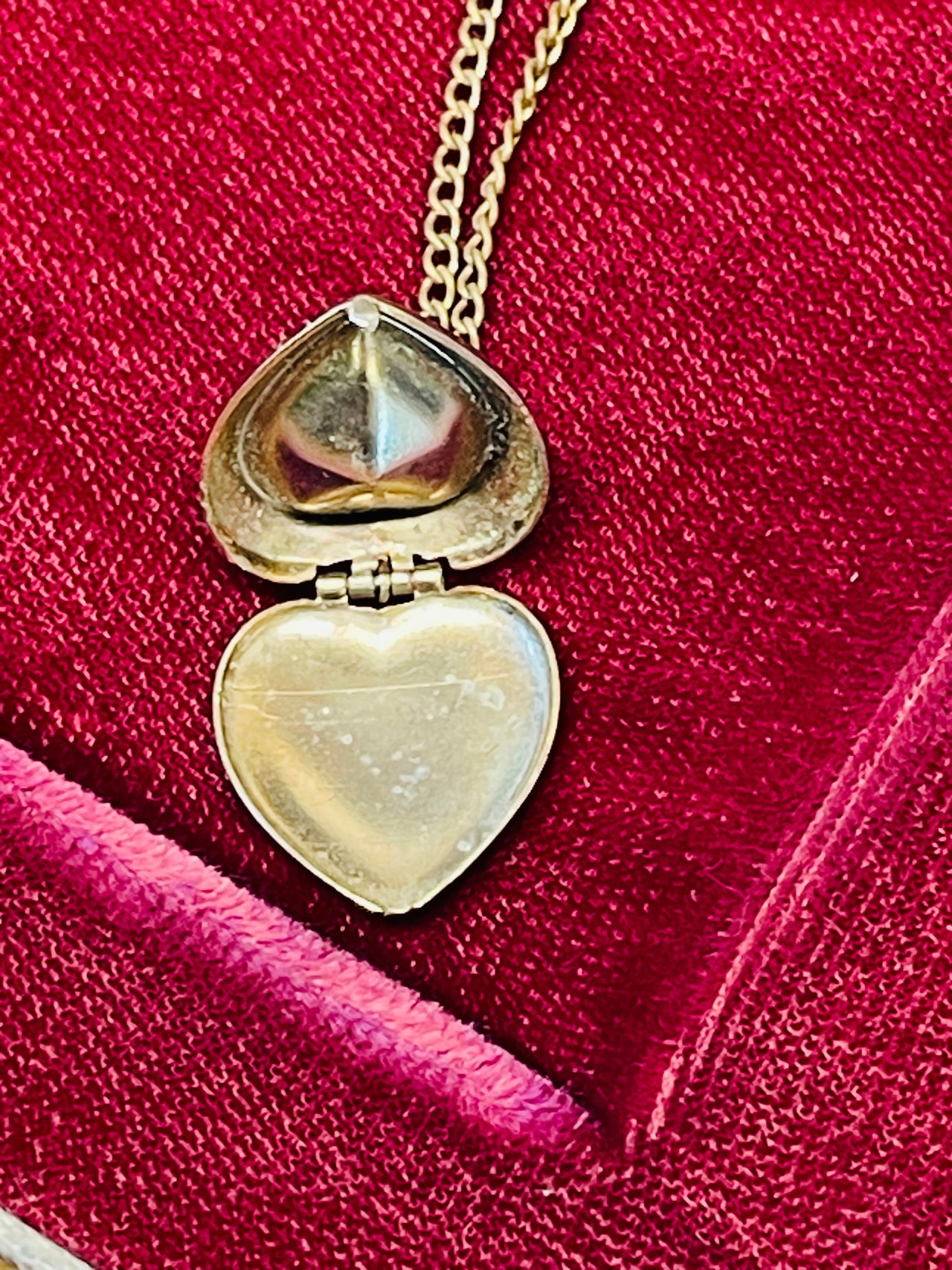 Red Rhinestone Heart Necklace Devil's Details 