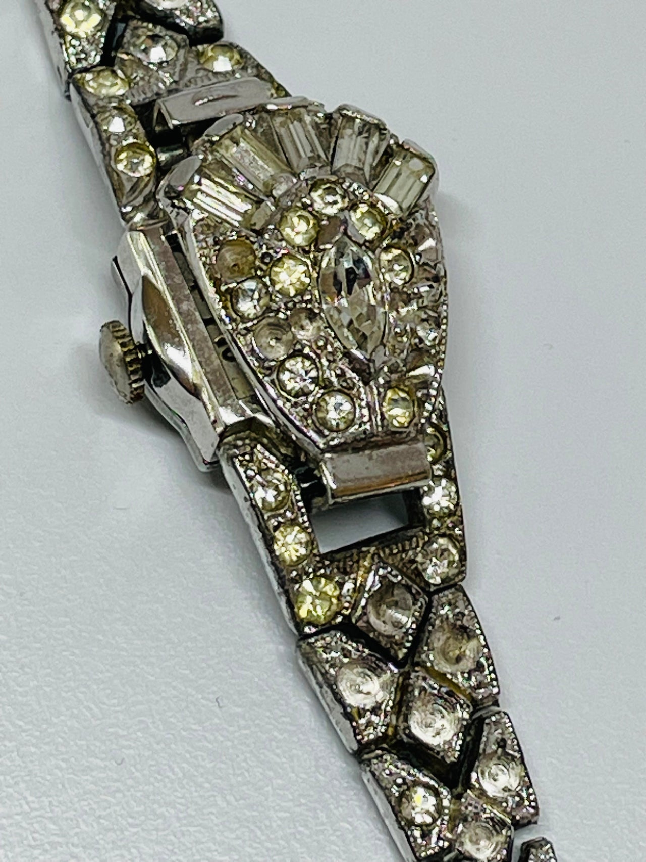 Rhinestone Silver Watch Devil's Details 