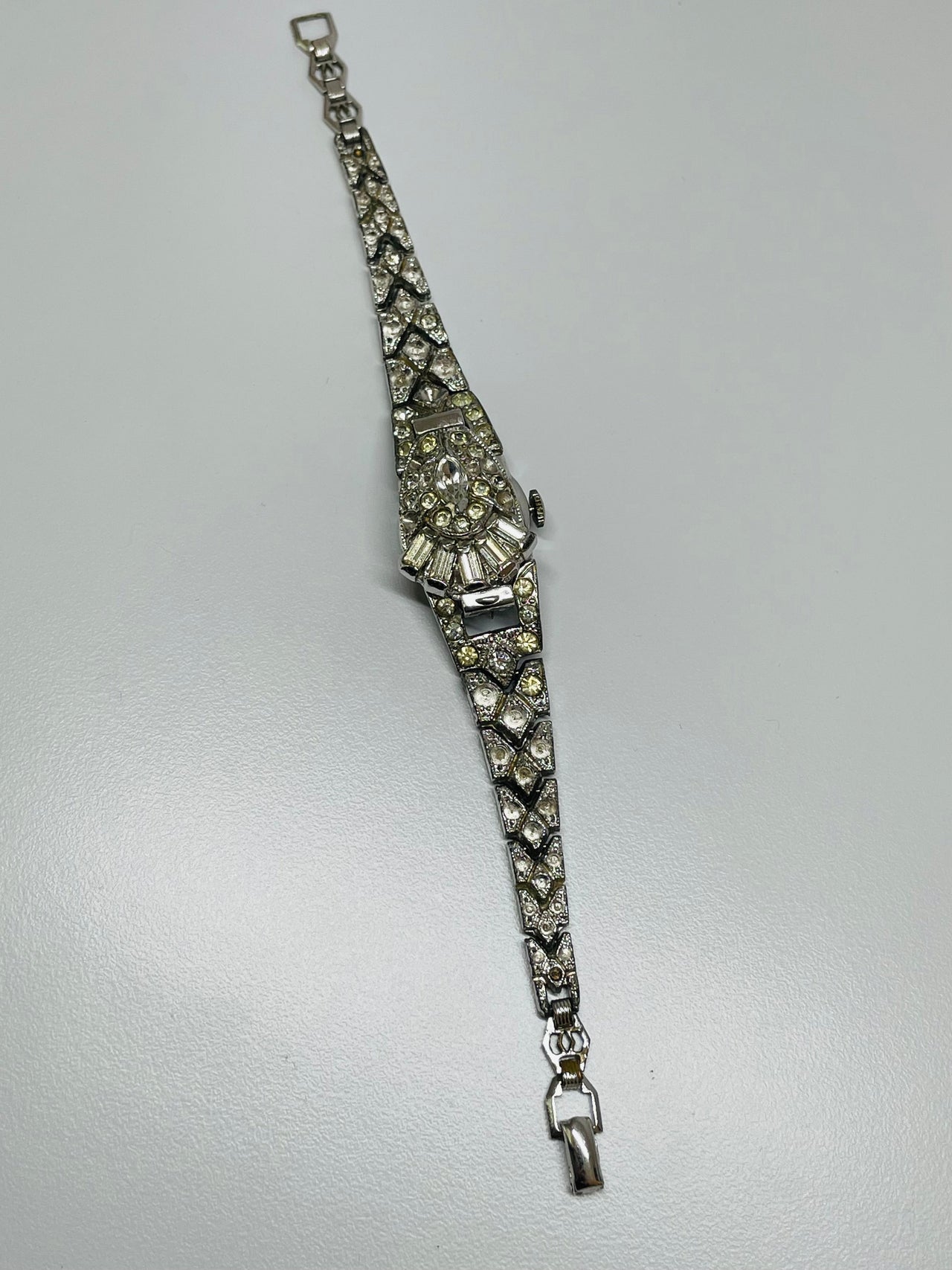 Rhinestone Silver Watch Devil's Details 