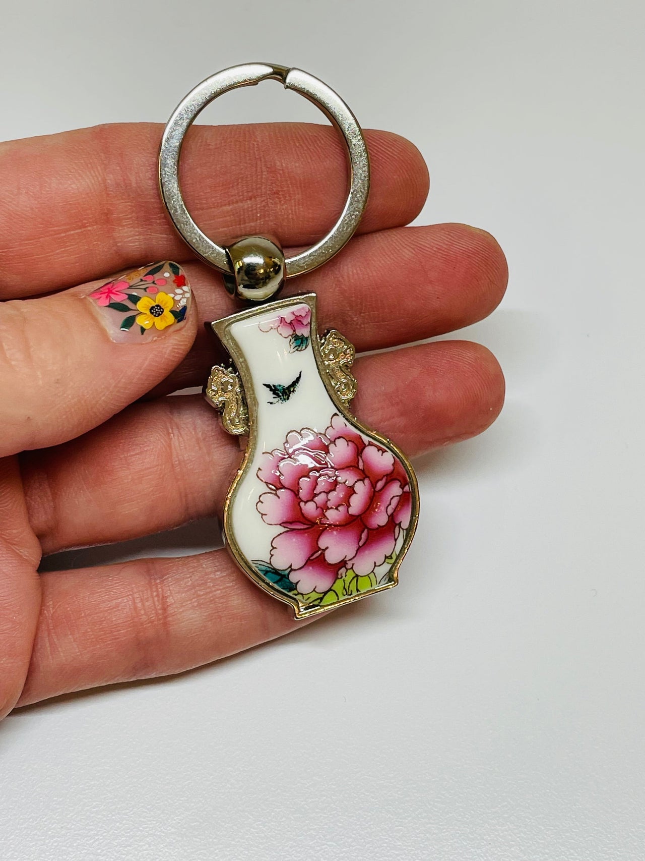 Rose Keychain Devil's Details 