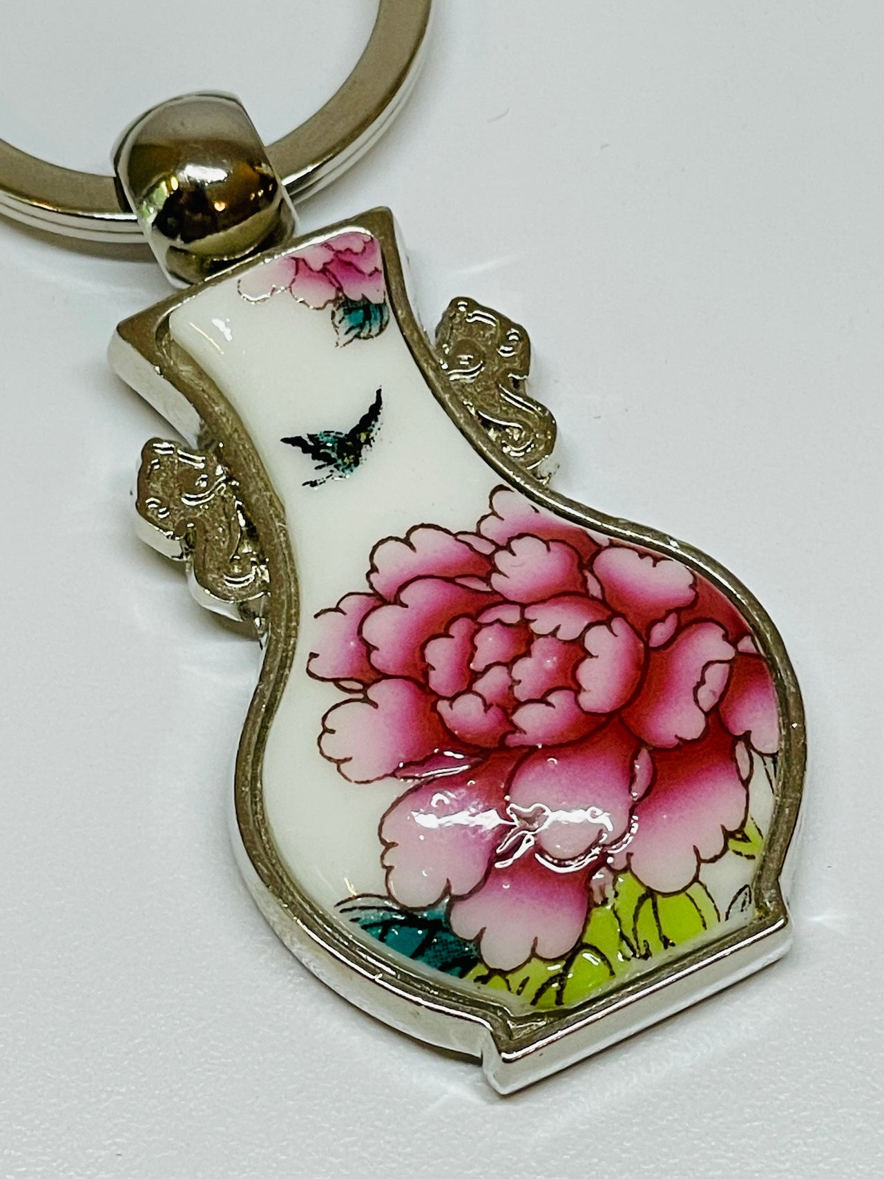 Rose Keychain Devil's Details 