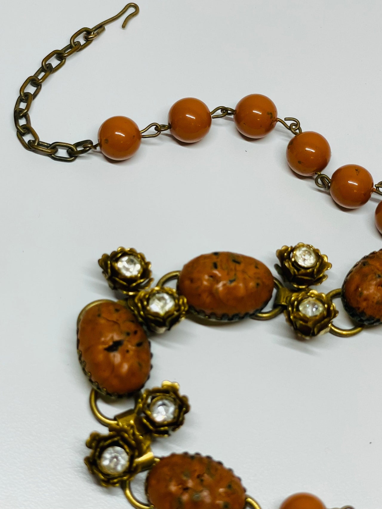 Sienna Acrylic and Rhinestone Rose Beaded Choker Devil's Details 