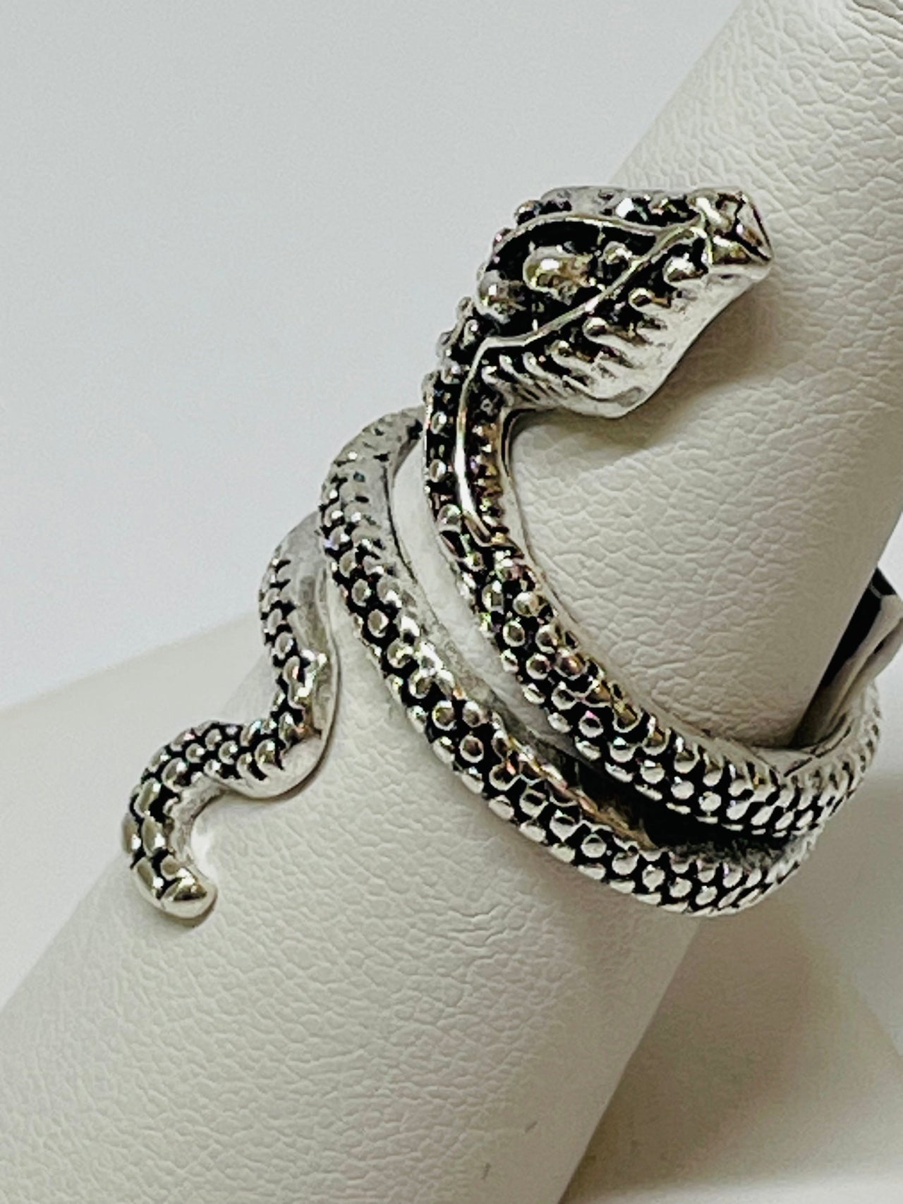 Small Silvertone Coiled Snake Ring Devil's Details 