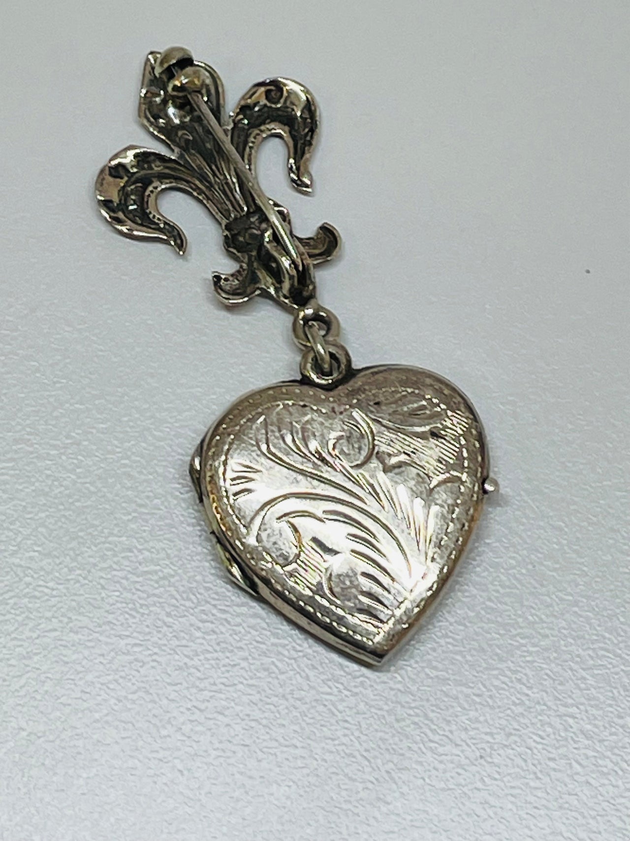 Sterling Heart Locket Brooch Devil's Details 