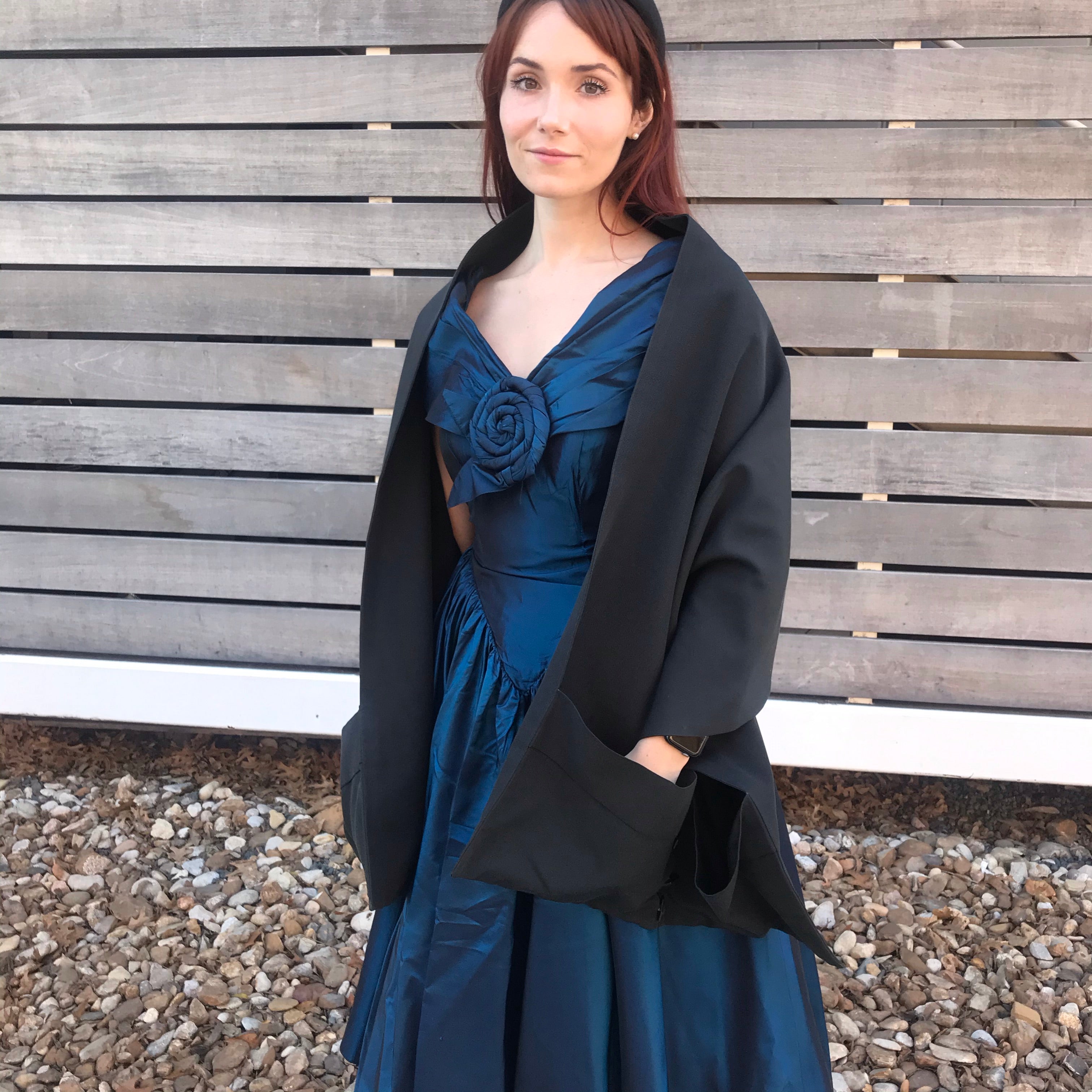 数量は多い 1950s Black Shawl Wrap with Giant Pockets – Devil's Details Clothing