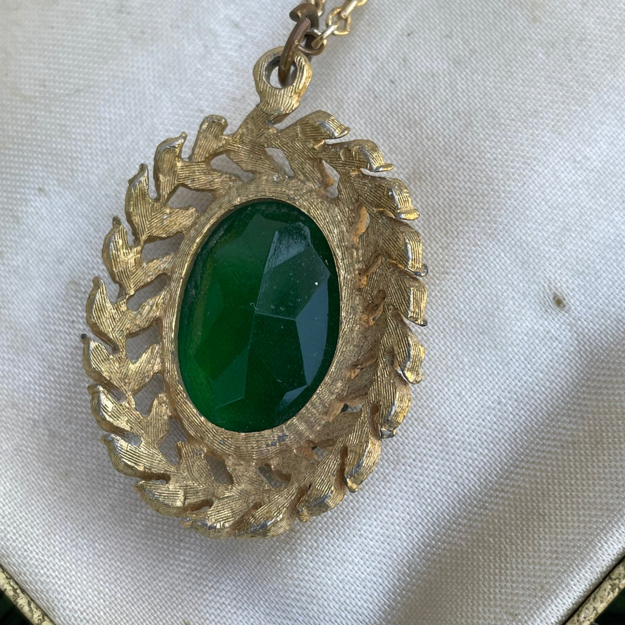 Green and Goldtone Rhinestone Laurel Necklace Jewelry Bloomers and Frocks 